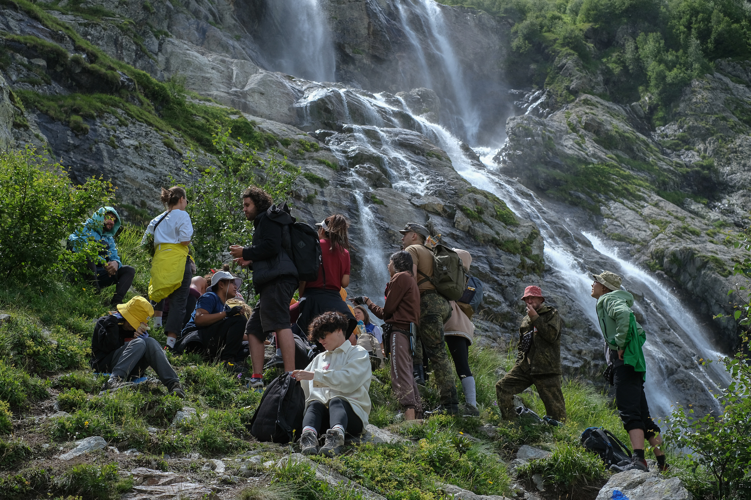 MOUNTAINS ASS FAMILY