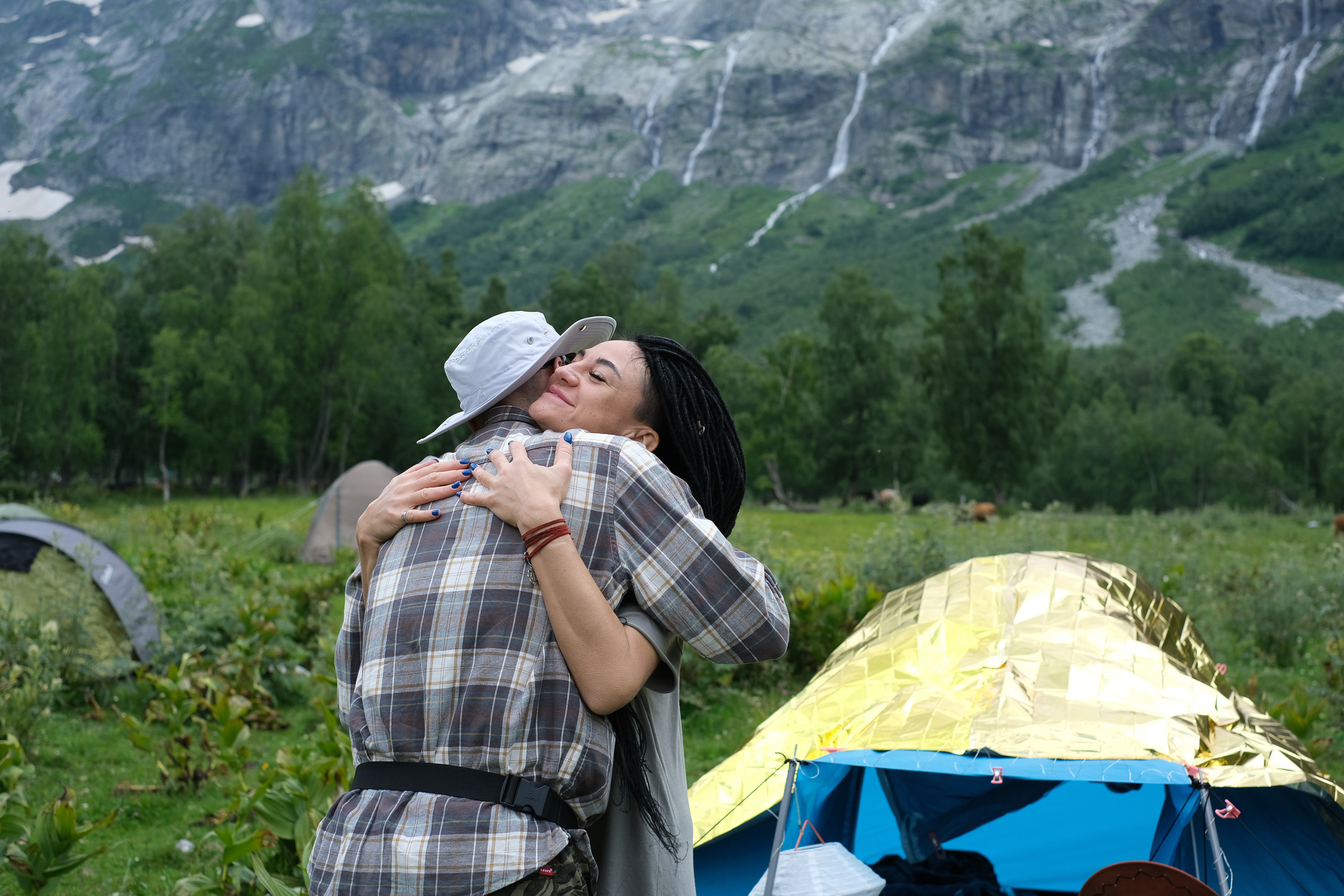 MOUNTAINS ASS FAMILY