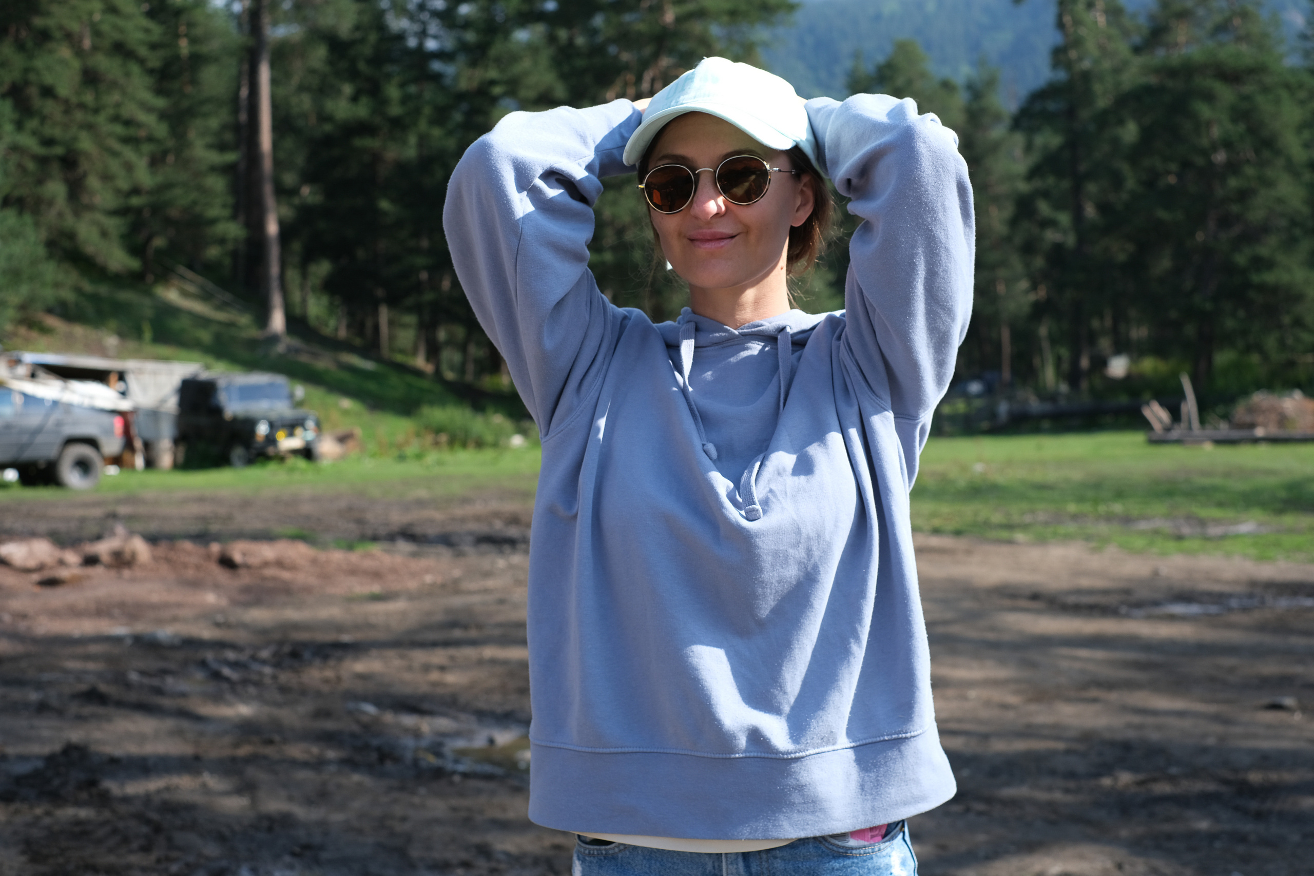 MOUNTAINS ASS FAMILY