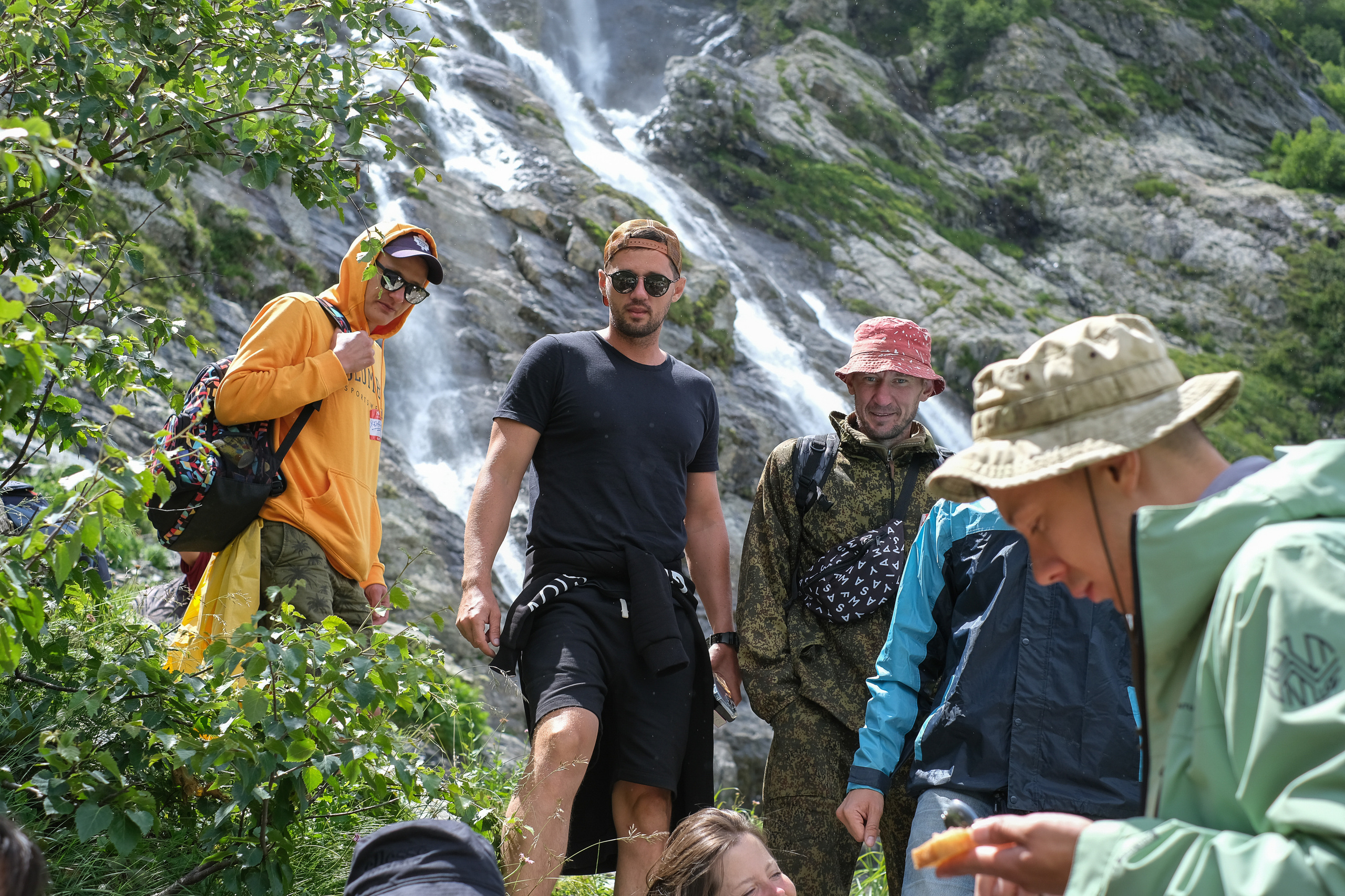 MOUNTAINS ASS FAMILY