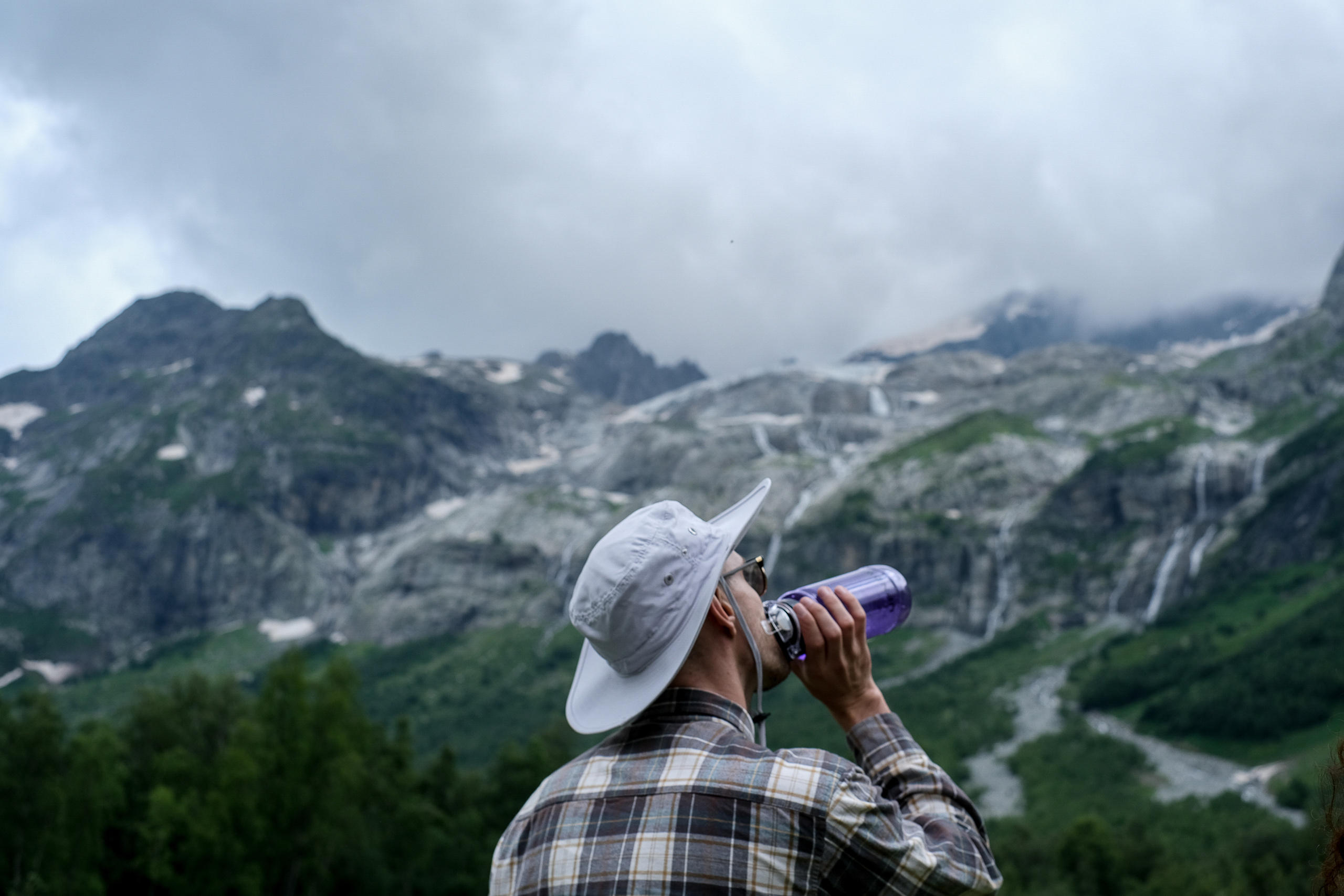 MOUNTAINS ASS FAMILY