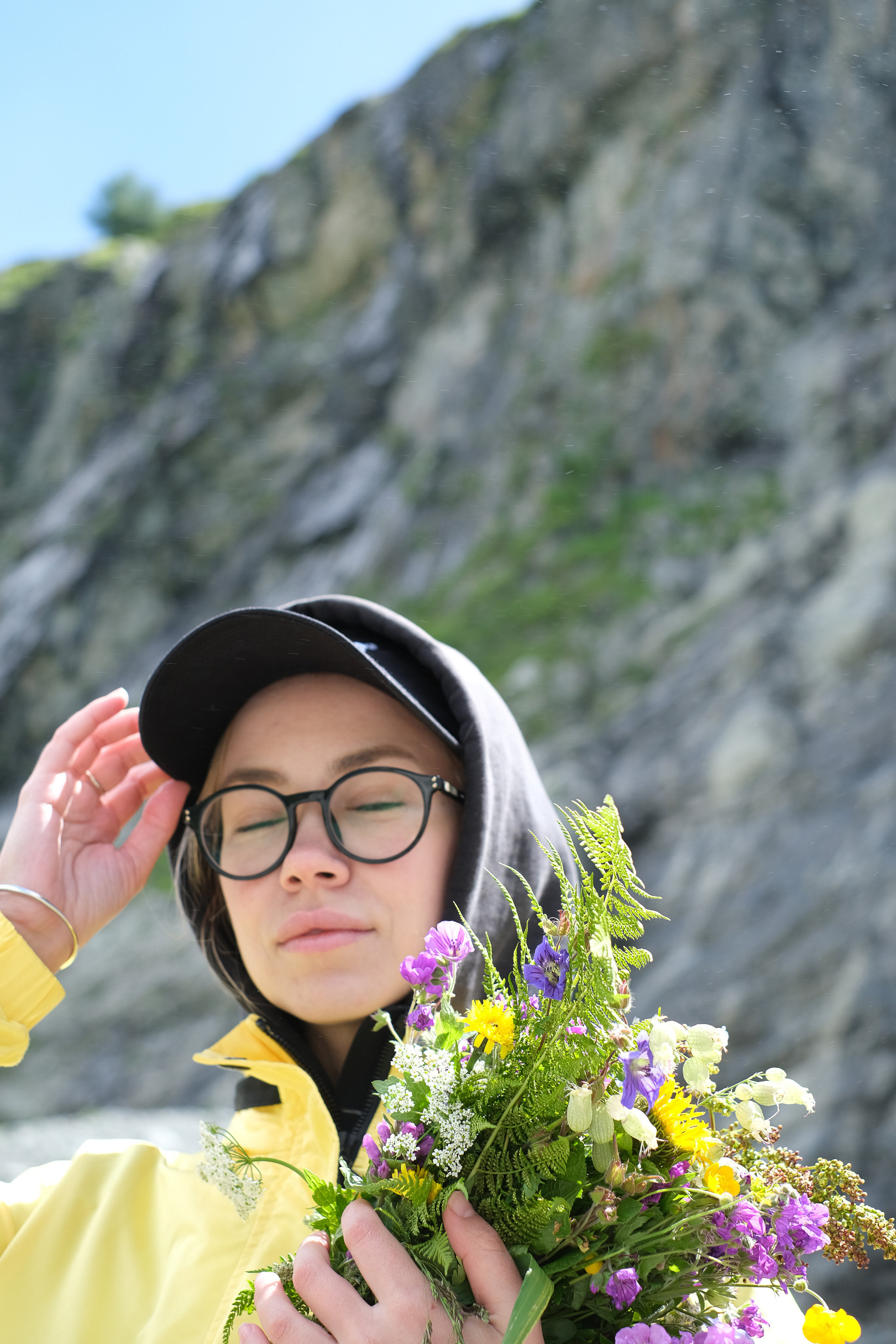 MOUNTAINS ASS FAMILY