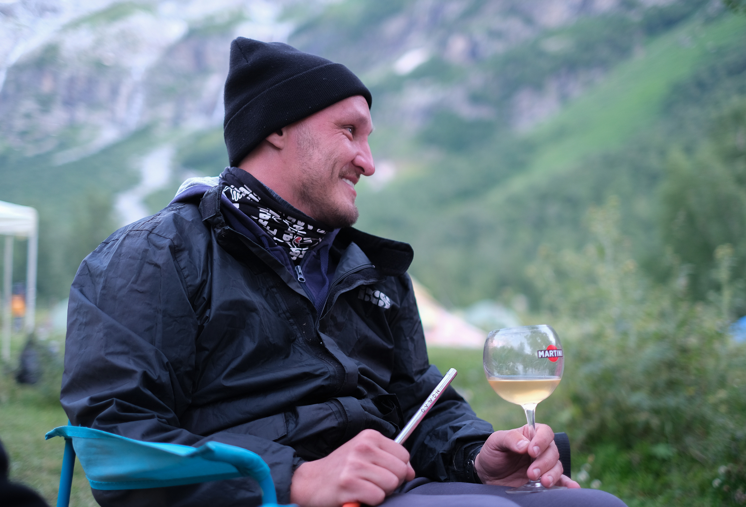 MOUNTAINS ASS FAMILY