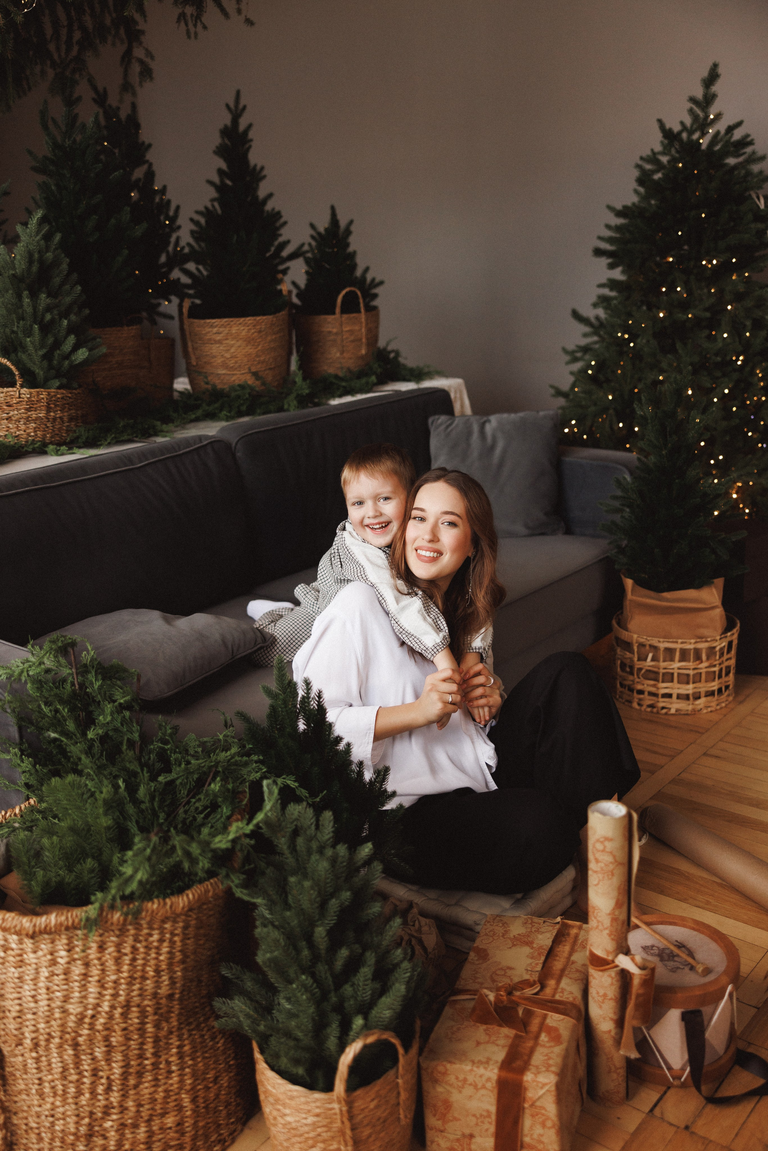 Семейная новогодняя фотосессия в фотостудии «Паркет», город Краснодар. Семейный и детский фотограф в Краснодаре Анна Трашкова