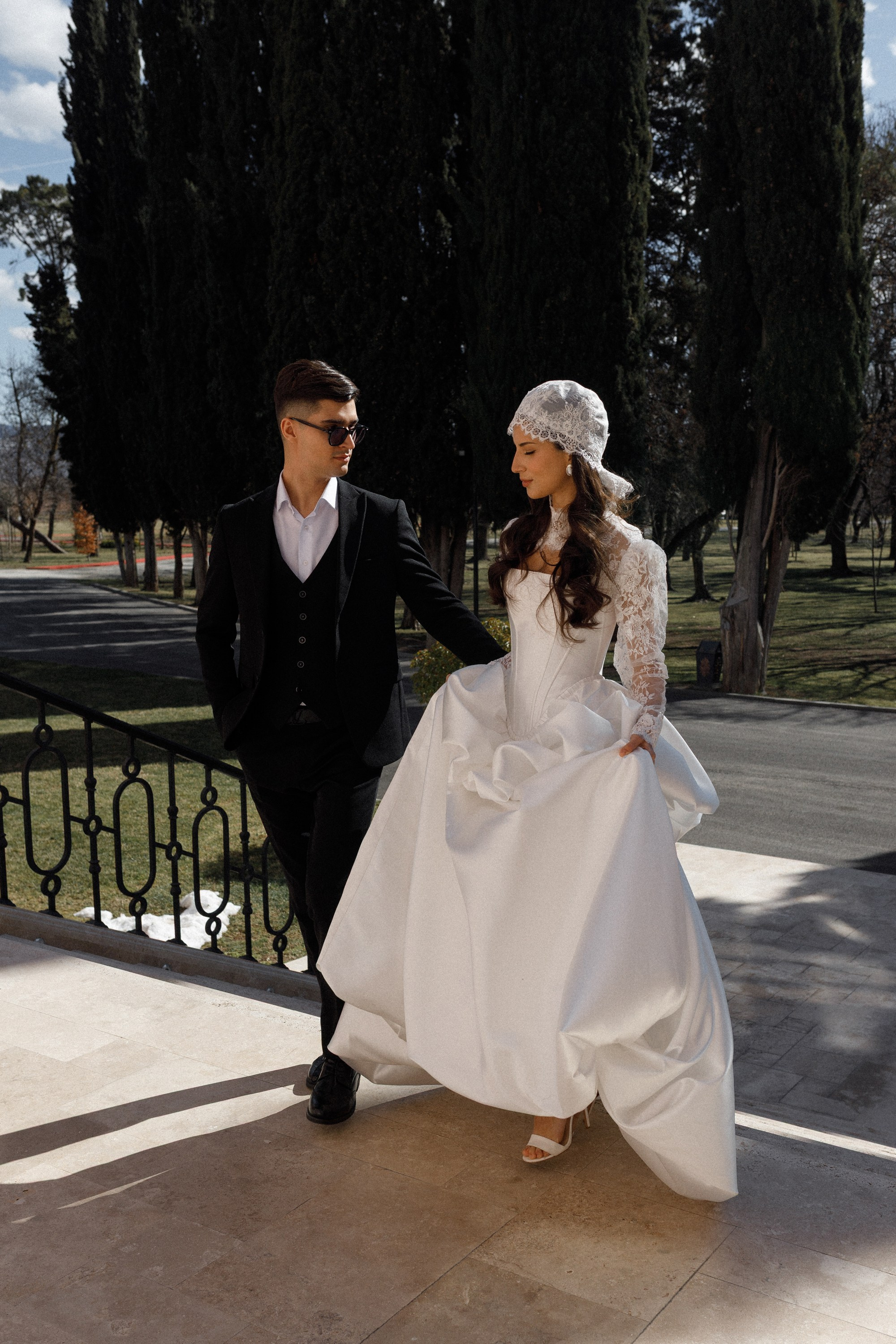 Петр и Лейла