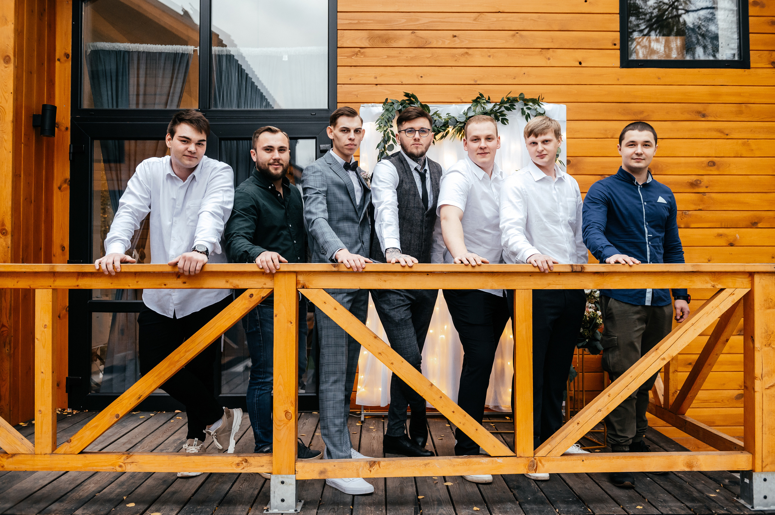 Свадебная лав стори в фотостудии Лофт 18. ЗАГС Королева и вечер в Усадьбе Гребнево. Свадебный и семейный фотограф Виктория Носачёва. Щелково, Москва и МО