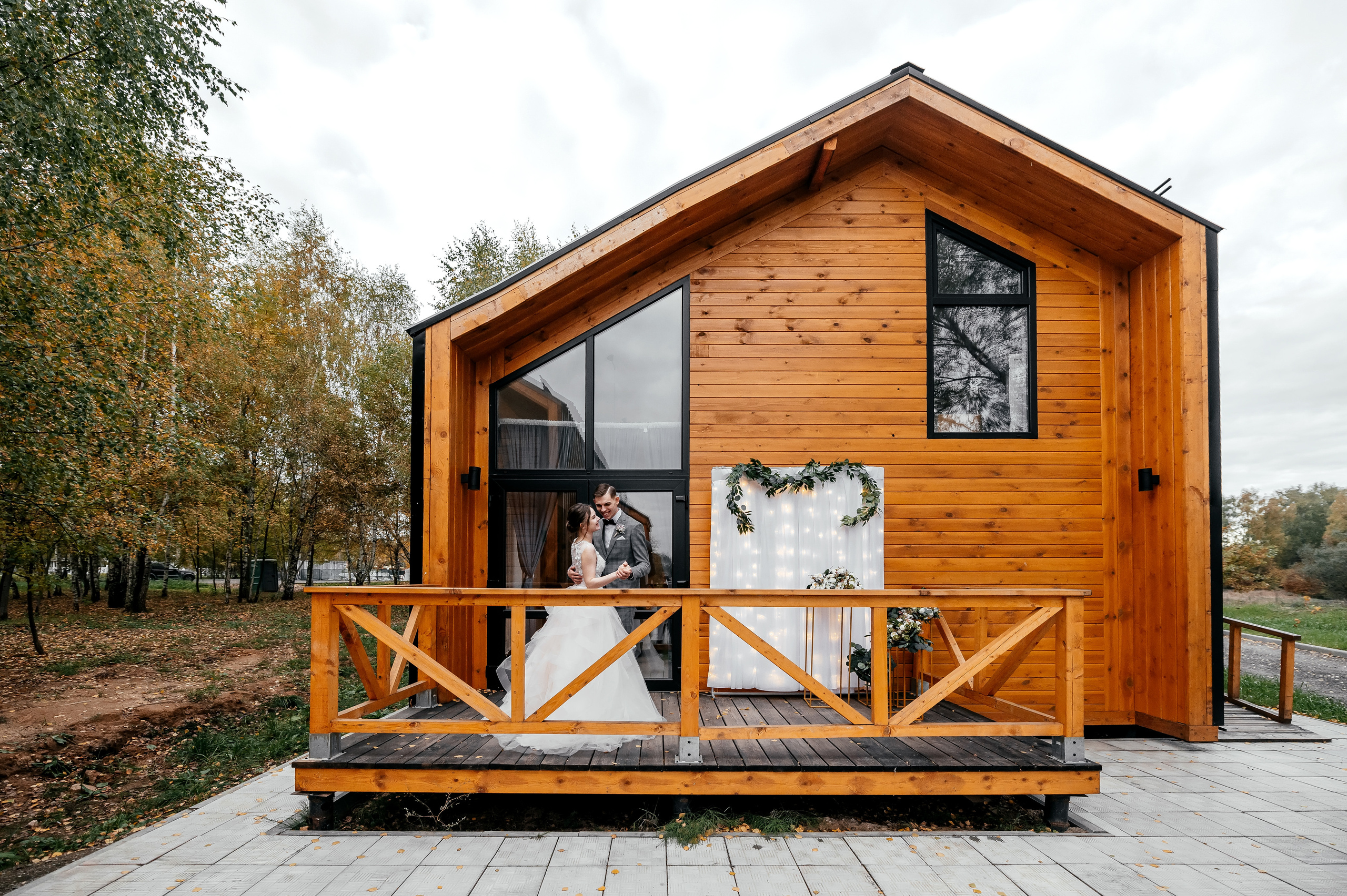 Свадебная лав стори в фотостудии Лофт 18. ЗАГС Королева и вечер в Усадьбе Гребнево. Свадебный и семейный фотограф Виктория Носачёва. Щелково, Москва и МО