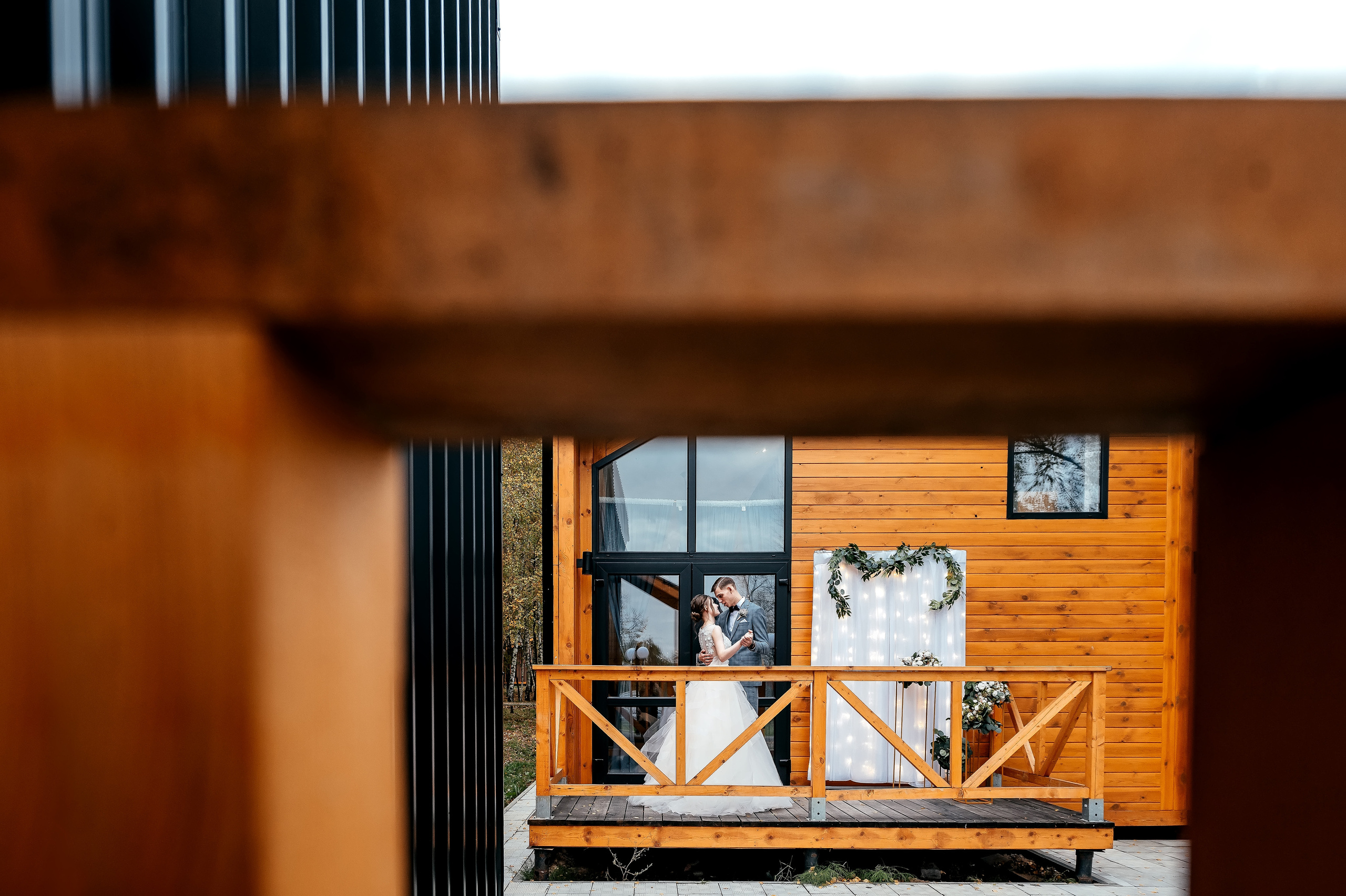 Свадебная лав стори в фотостудии Лофт 18. ЗАГС Королева и вечер в Усадьбе Гребнево. Свадебный и семейный фотограф Виктория Носачёва. Щелково, Москва и МО