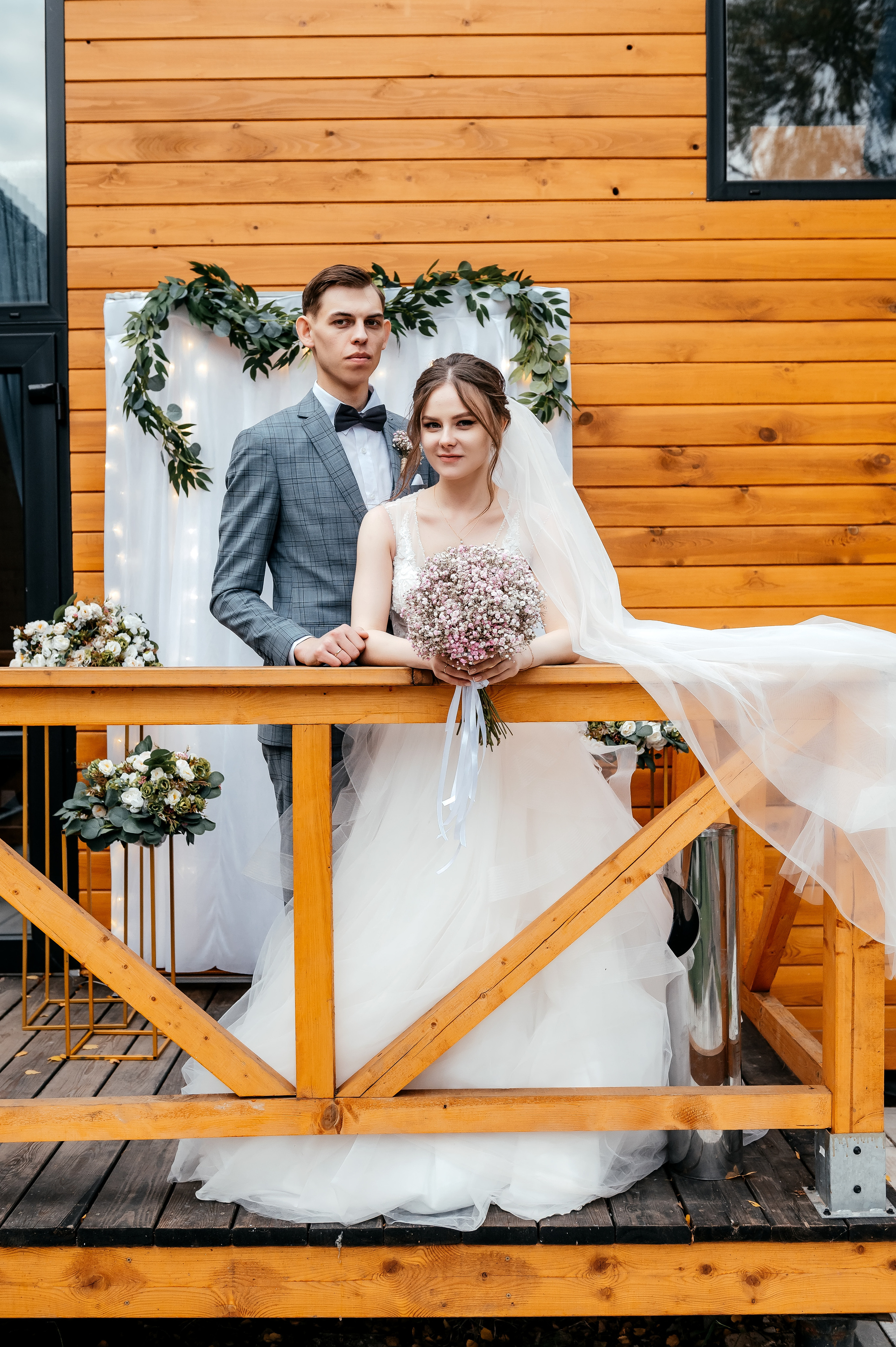 Свадебная лав стори в фотостудии Лофт 18. ЗАГС Королева и вечер в Усадьбе Гребнево. Свадебный и семейный фотограф Виктория Носачёва. Щелково, Москва и МО