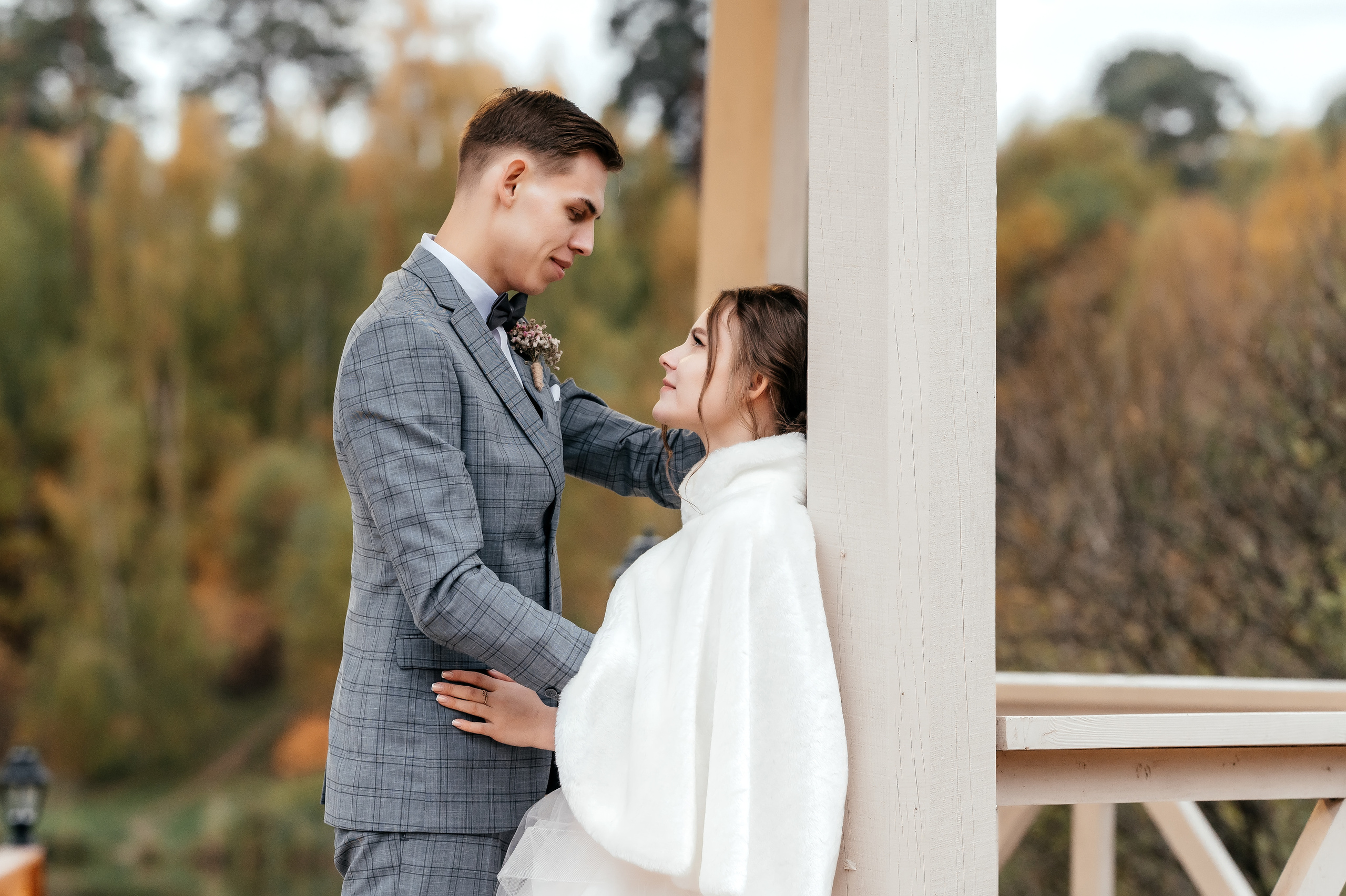 Свадебная лав стори в фотостудии Лофт 18. ЗАГС Королева и вечер в Усадьбе Гребнево. Свадебный и семейный фотограф Виктория Носачёва. Щелково, Москва и МО