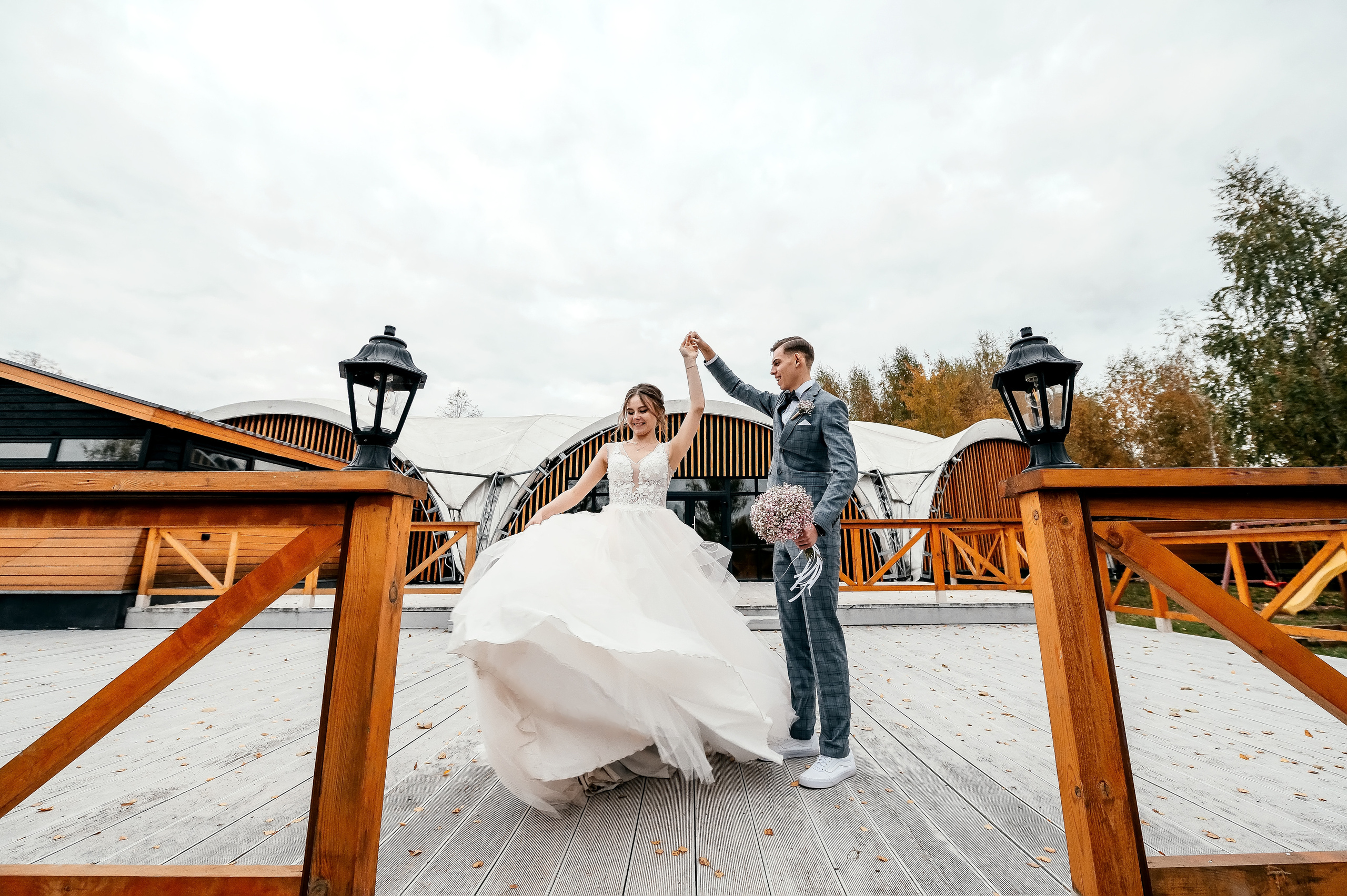 Свадебная лав стори в фотостудии Лофт 18. ЗАГС Королева и вечер в Усадьбе Гребнево. Свадебный и семейный фотограф Виктория Носачёва. Щелково, Москва и МО