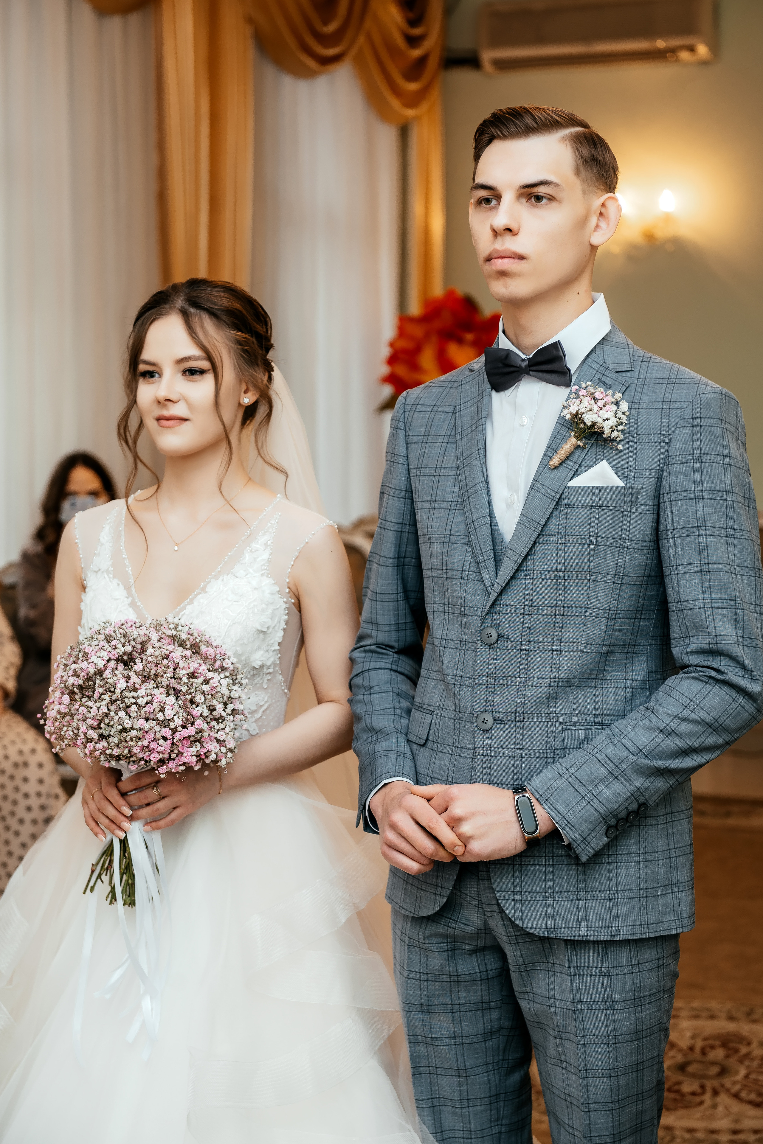 Свадебная лав стори в фотостудии Лофт 18. ЗАГС Королева и вечер в Усадьбе Гребнево. Свадебный и семейный фотограф Виктория Носачёва. Щелково, Москва и МО