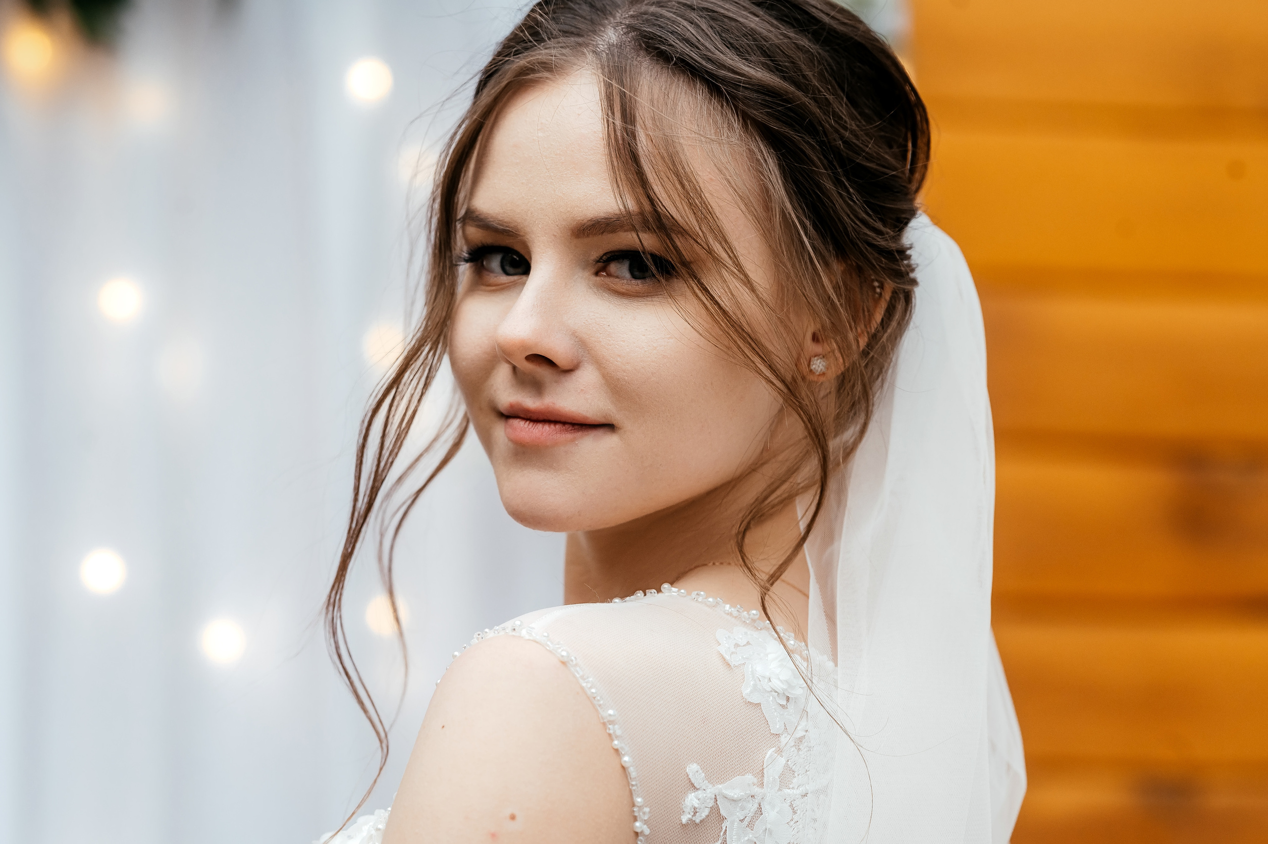 Свадебная лав стори в фотостудии Лофт 18. ЗАГС Королева и вечер в Усадьбе Гребнево. Свадебный и семейный фотограф Виктория Носачёва. Щелково, Москва и МО