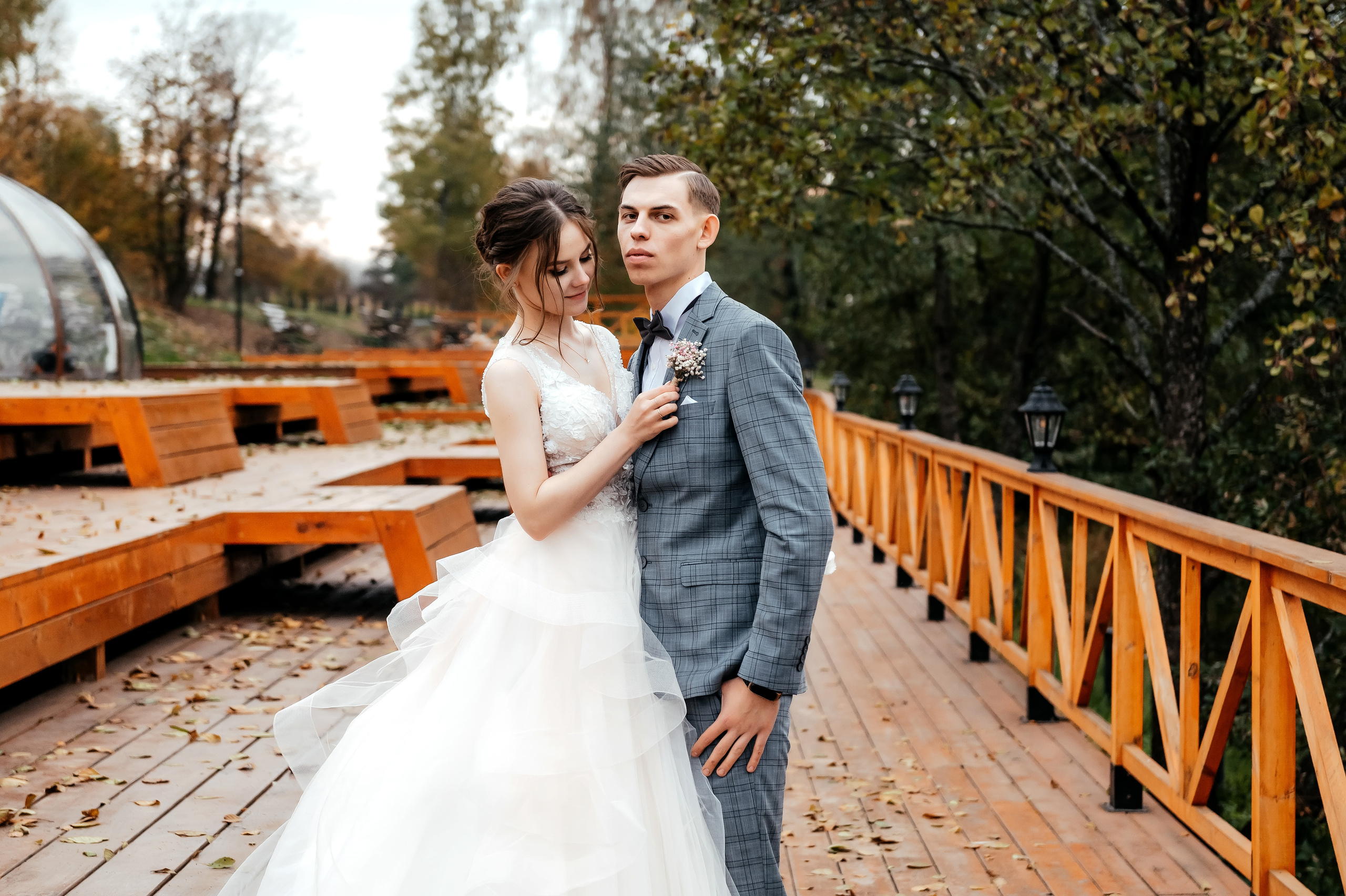 Свадебная лав стори в фотостудии Лофт 18. ЗАГС Королева и вечер в Усадьбе Гребнево. Свадебный и семейный фотограф Виктория Носачёва. Щелково, Москва и МО