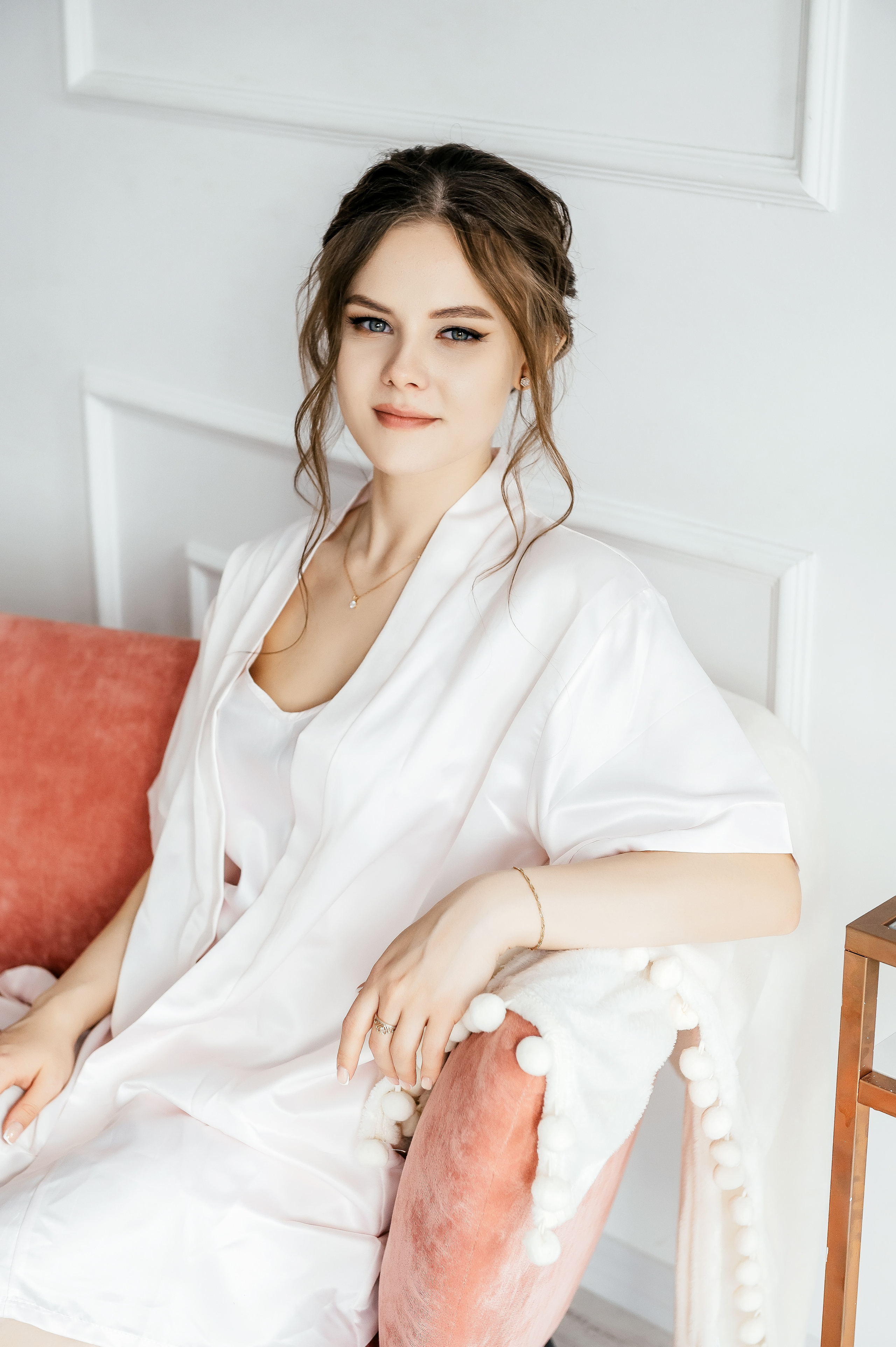 Свадебная лав стори в фотостудии Лофт 18. ЗАГС Королева и вечер в Усадьбе Гребнево. Свадебный и семейный фотограф Виктория Носачёва. Щелково, Москва и МО