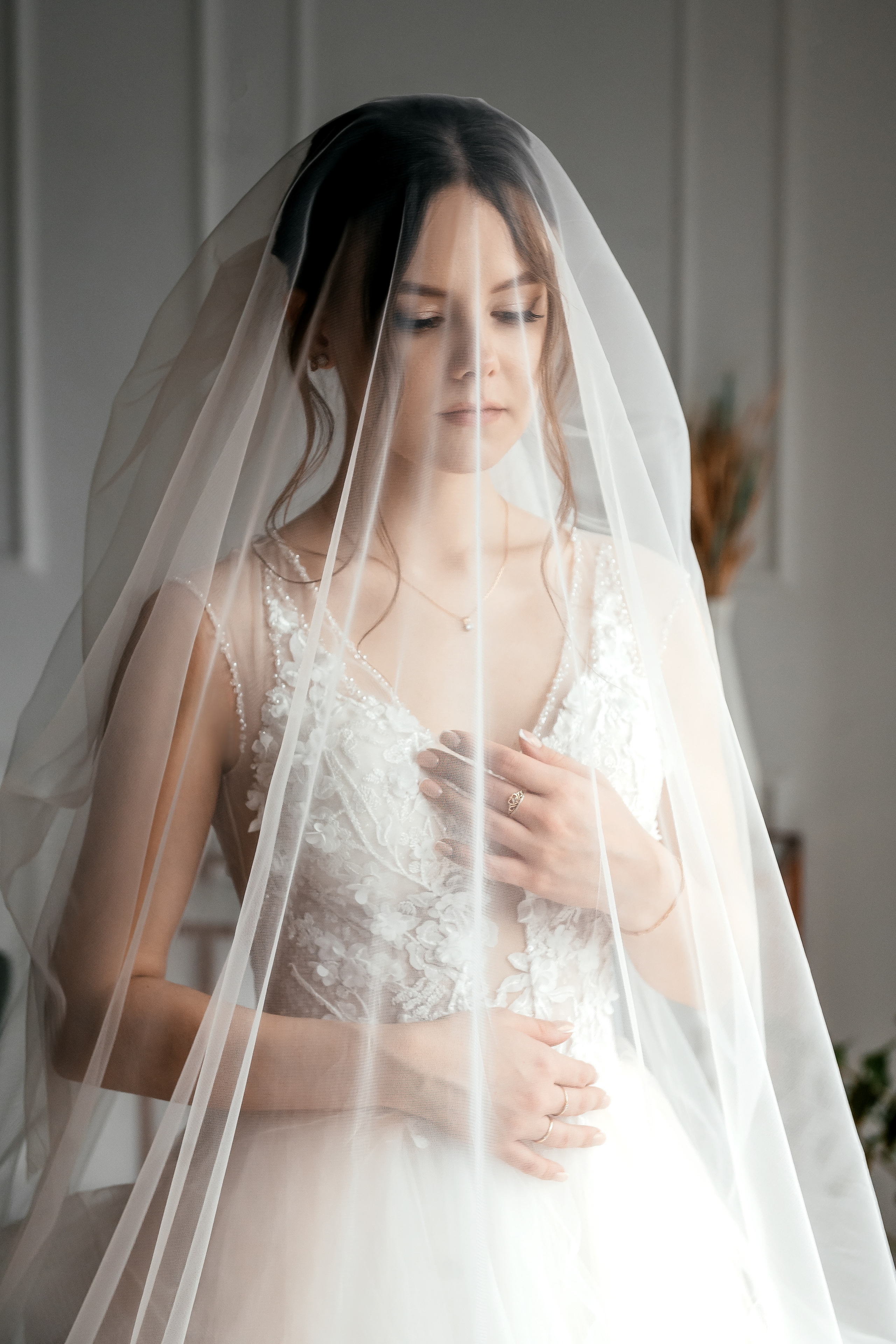 Свадебная лав стори в фотостудии Лофт 18. ЗАГС Королева и вечер в Усадьбе Гребнево. Свадебный и семейный фотограф Виктория Носачёва. Щелково, Москва и МО