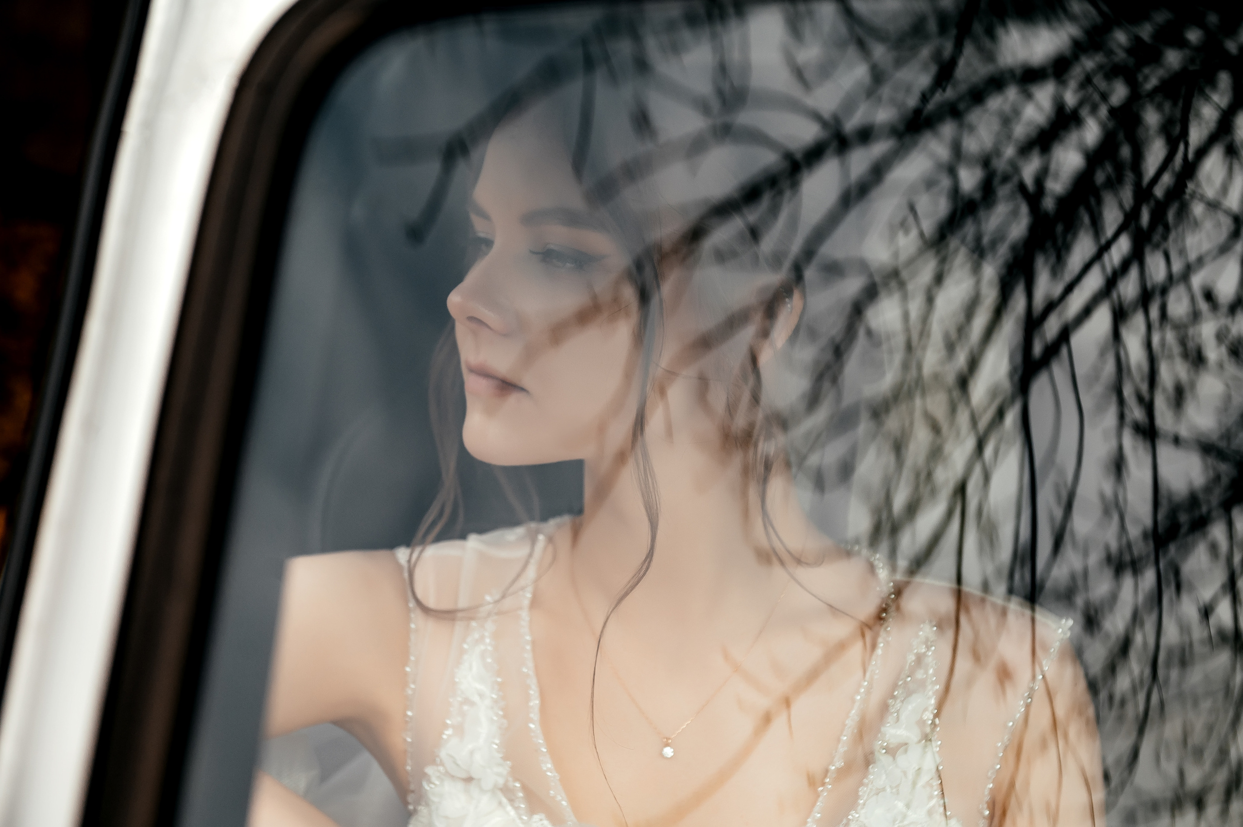 Свадебная лав стори в фотостудии Лофт 18. ЗАГС Королева и вечер в Усадьбе Гребнево. Свадебный и семейный фотограф Виктория Носачёва. Щелково, Москва и МО