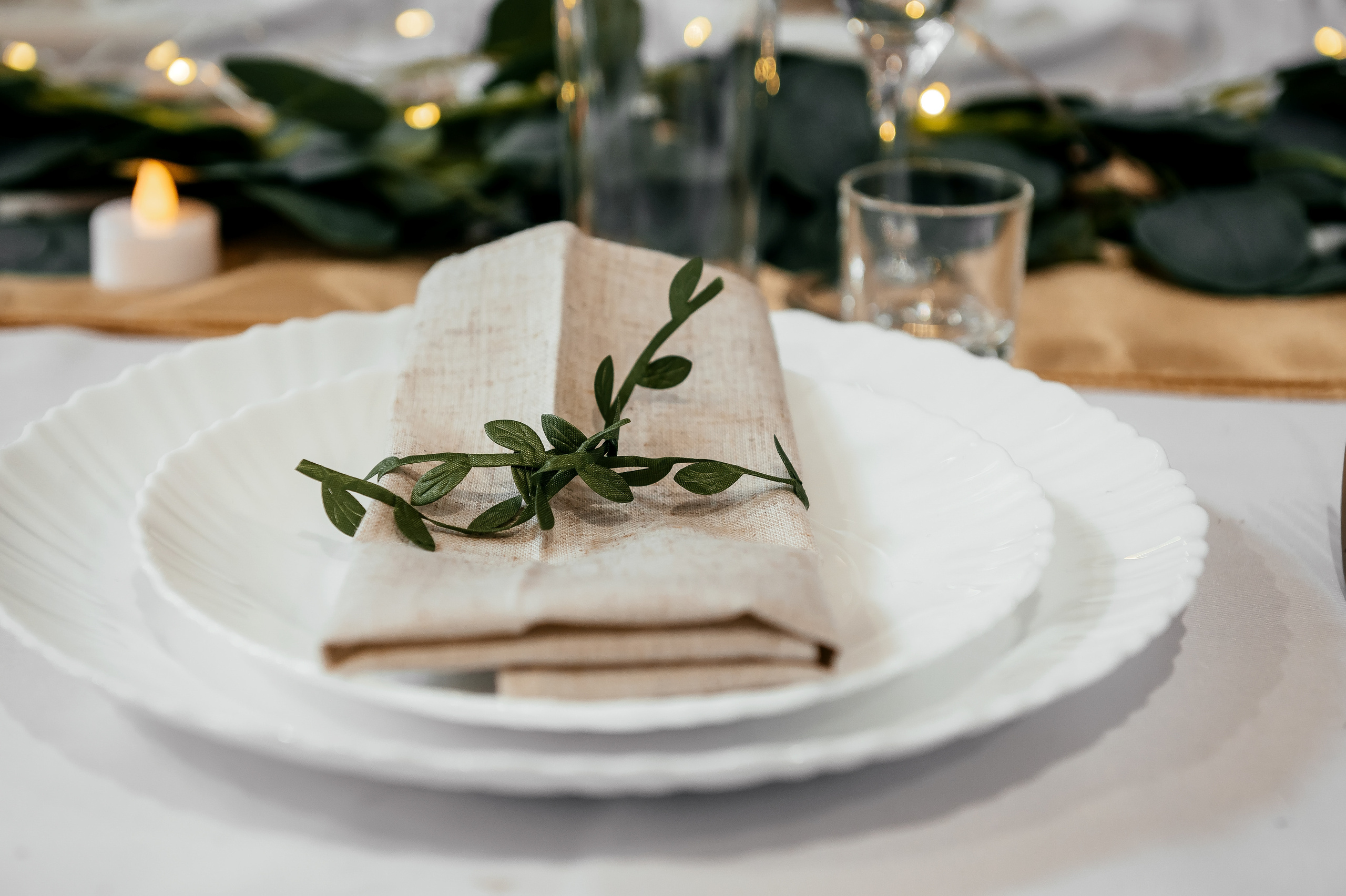 Свадебная лав стори в фотостудии Лофт 18. ЗАГС Королева и вечер в Усадьбе Гребнево. Свадебный и семейный фотограф Виктория Носачёва. Щелково, Москва и МО