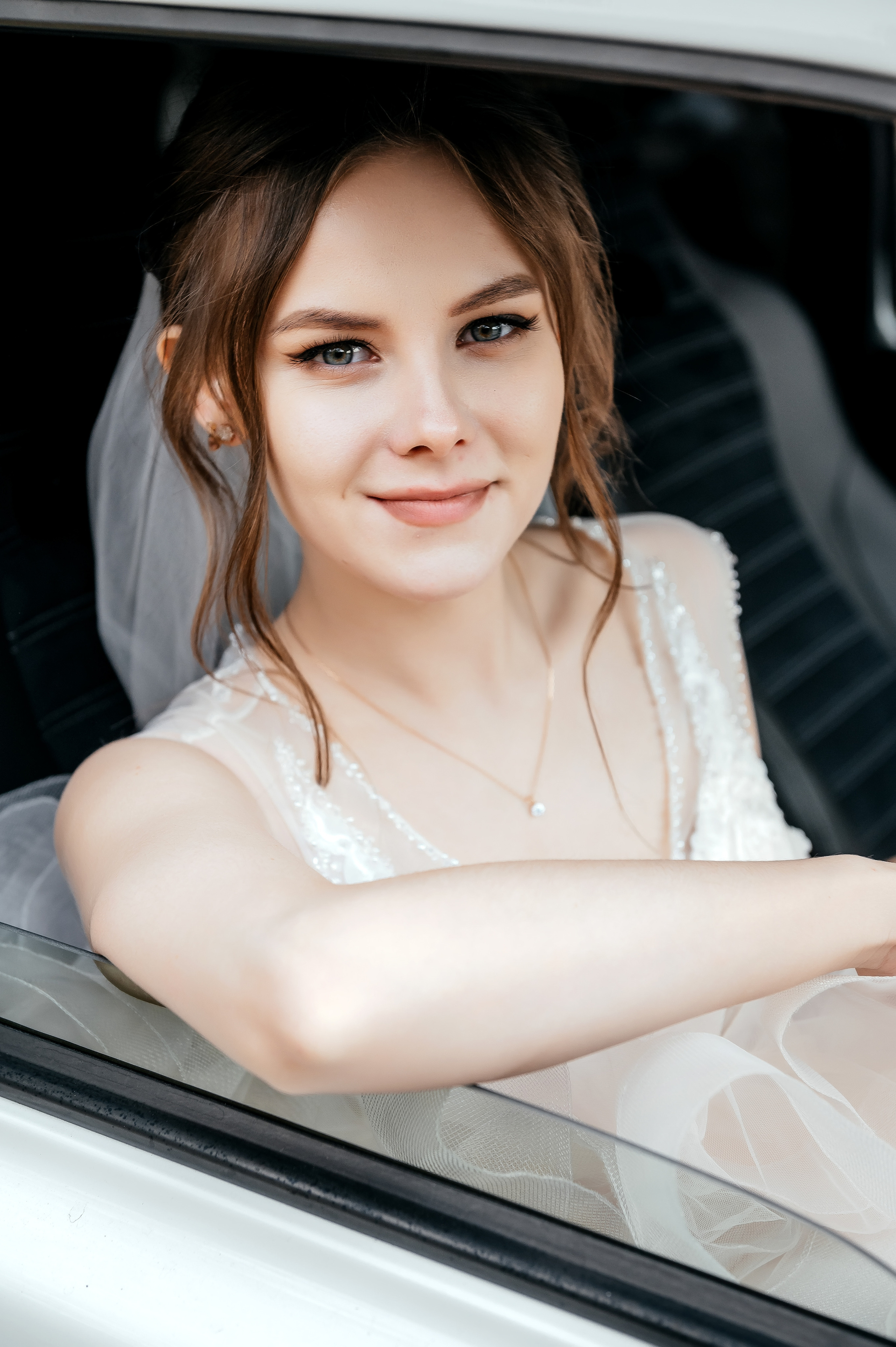 Свадебная лав стори в фотостудии Лофт 18. ЗАГС Королева и вечер в Усадьбе Гребнево. Свадебный и семейный фотограф Виктория Носачёва. Щелково, Москва и МО