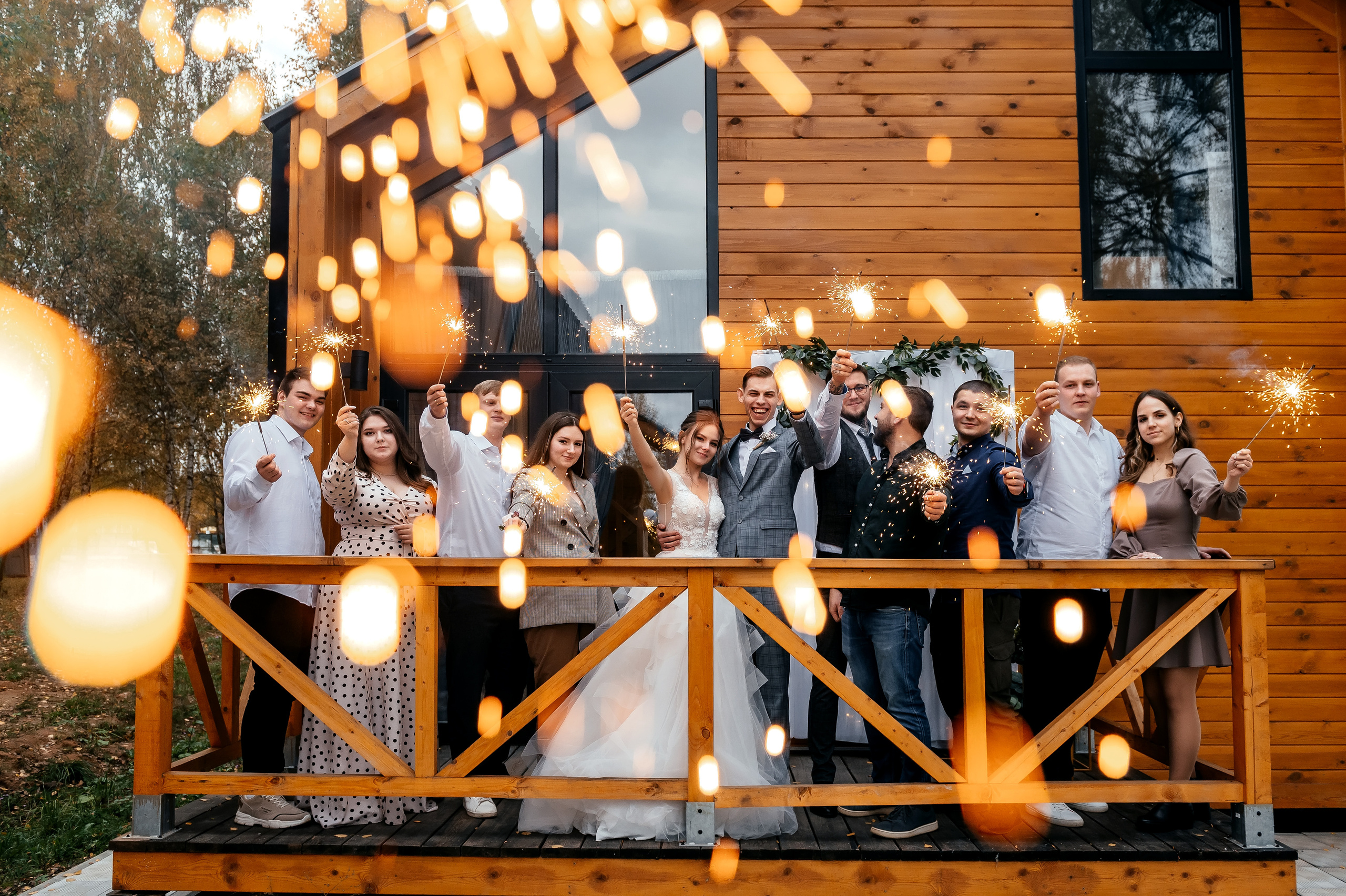 Свадебная лав стори в фотостудии Лофт 18. ЗАГС Королева и вечер в Усадьбе Гребнево. Свадебный и семейный фотограф Виктория Носачёва. Щелково, Москва и МО