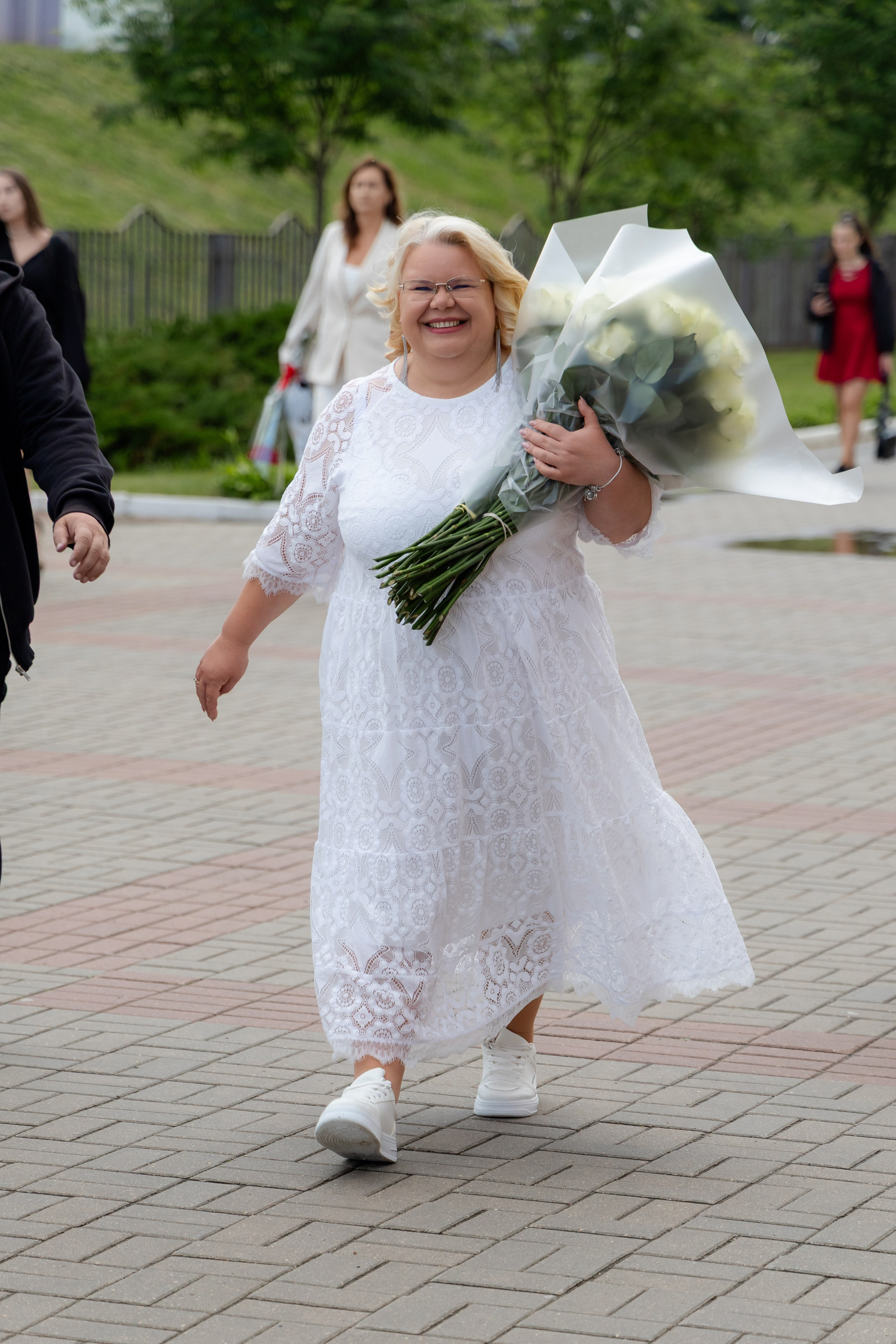 Школьный выпускной 2025 год в Минске, Беларуси. Свадебный фотограф в Минске/Беларуси Сергей Спиридонов