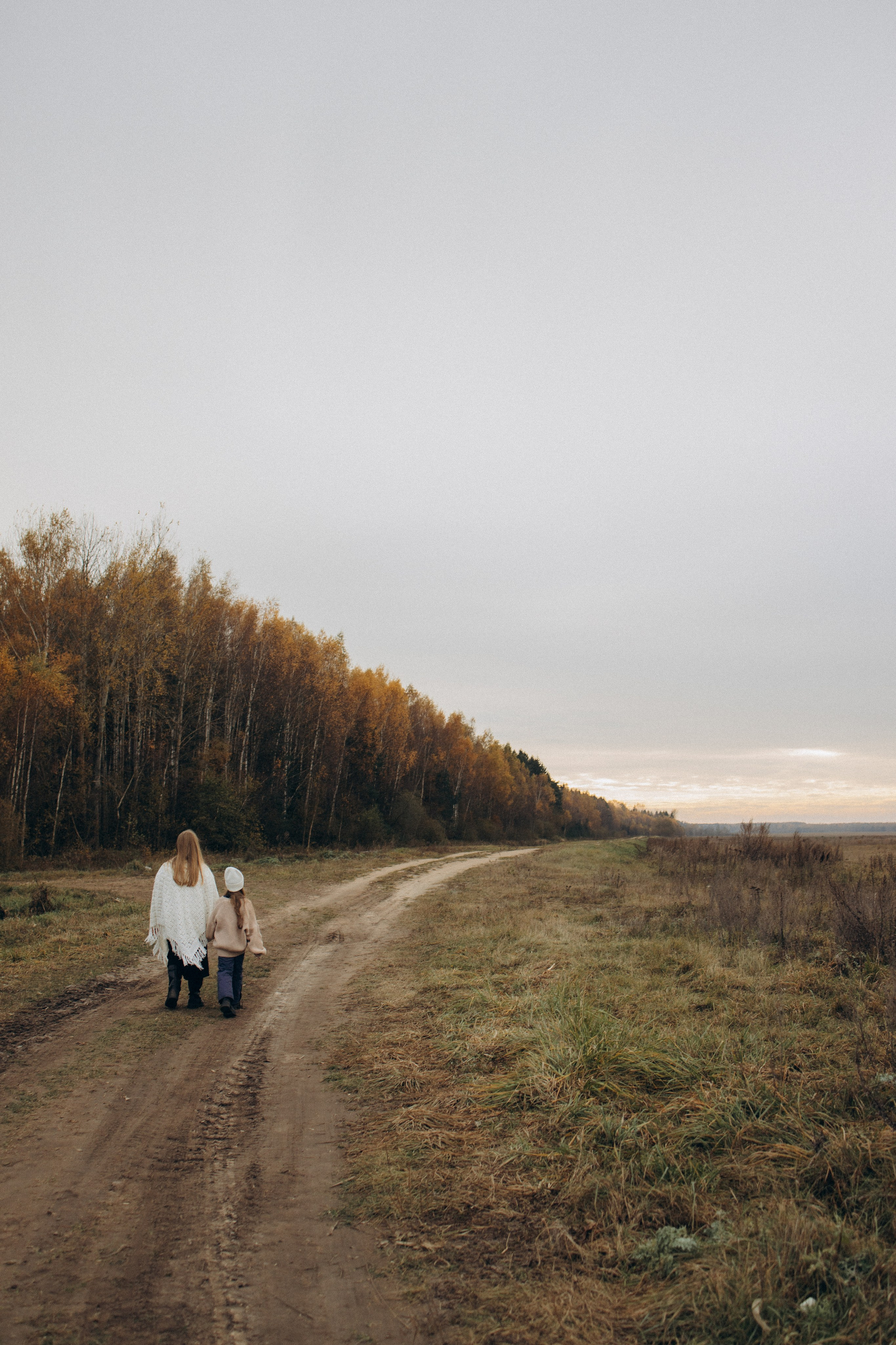Оля, Ксюша и кукуруза. Фотограф Елена Рябцева