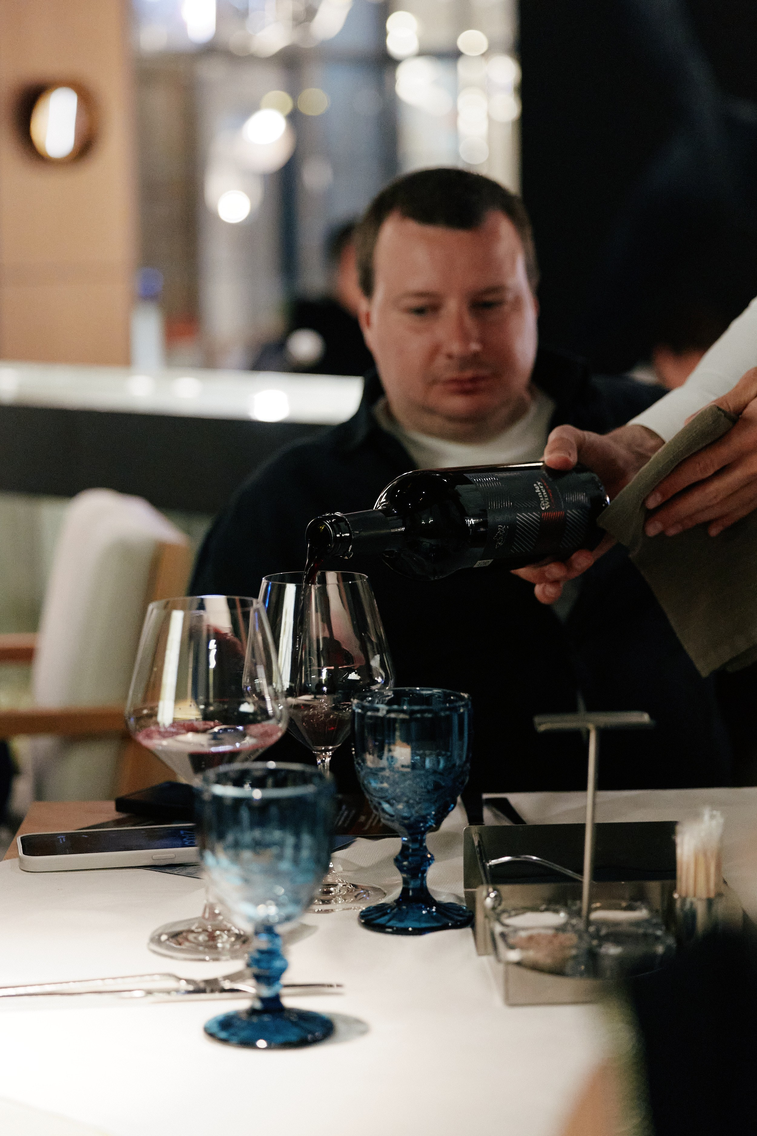 Винный вечер в Мясо&Рыба Marriott 24.04. Свадебный репортажный фотограф краснодар максим дремов дрёмов фотосессия студия цена