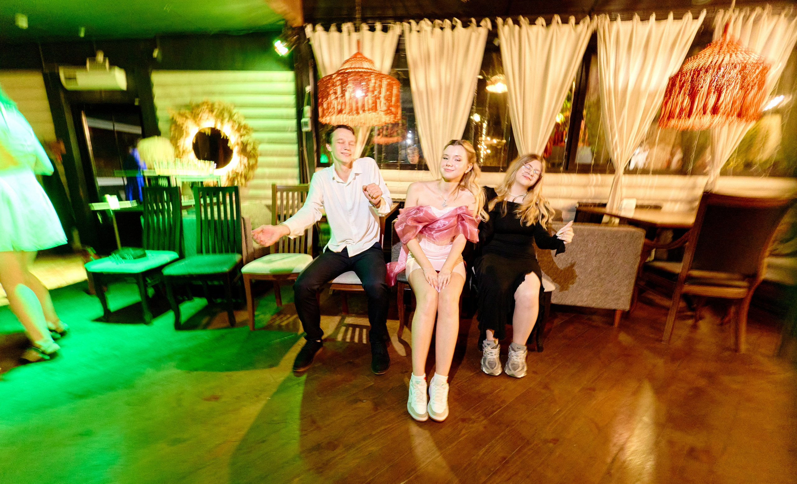 Выпускной 35 Сош. Фотограф Выпускные альбомы Таганрог Сергей Коробченко