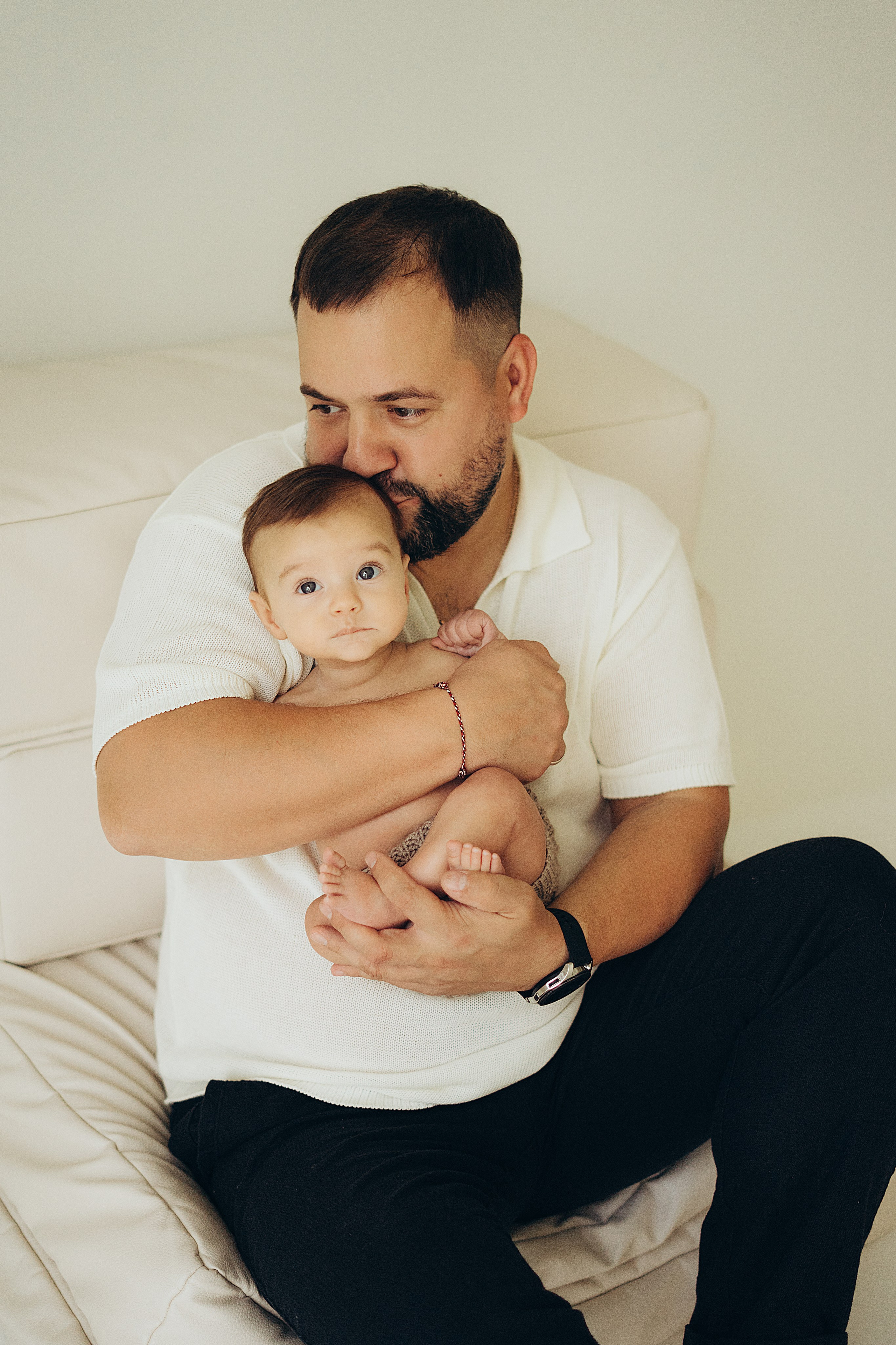 ньюборн фотосессия лайфстал фотограф новорожденные ребенок ребенок в реквизите семейные фото 