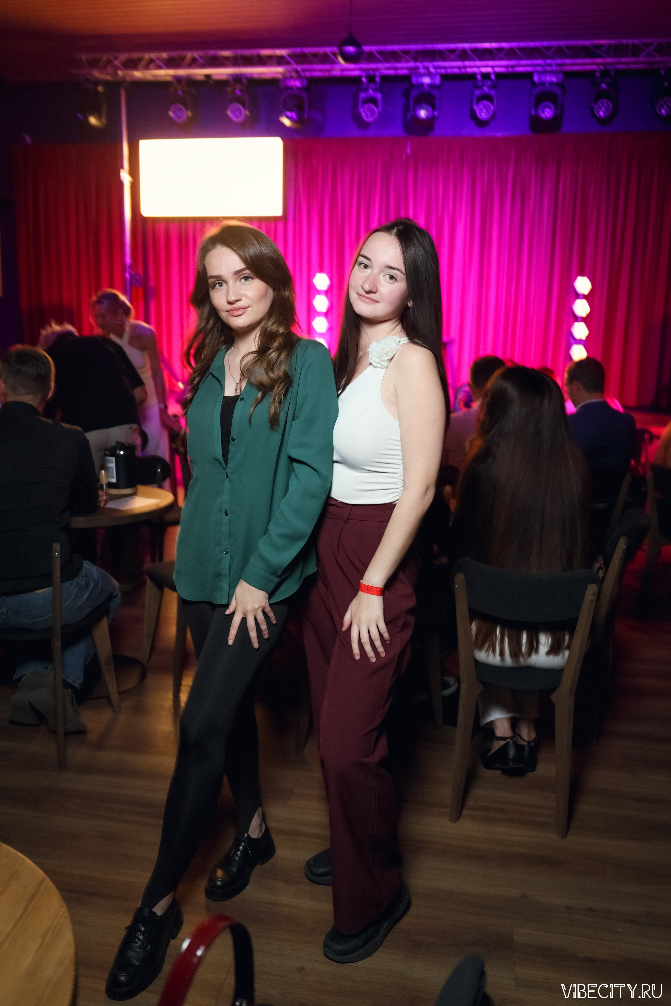 Стендап клуб Локация. VIBECITY.RU Вайб Сити Ру Фоторепортажи Фотоотчеты Калининград