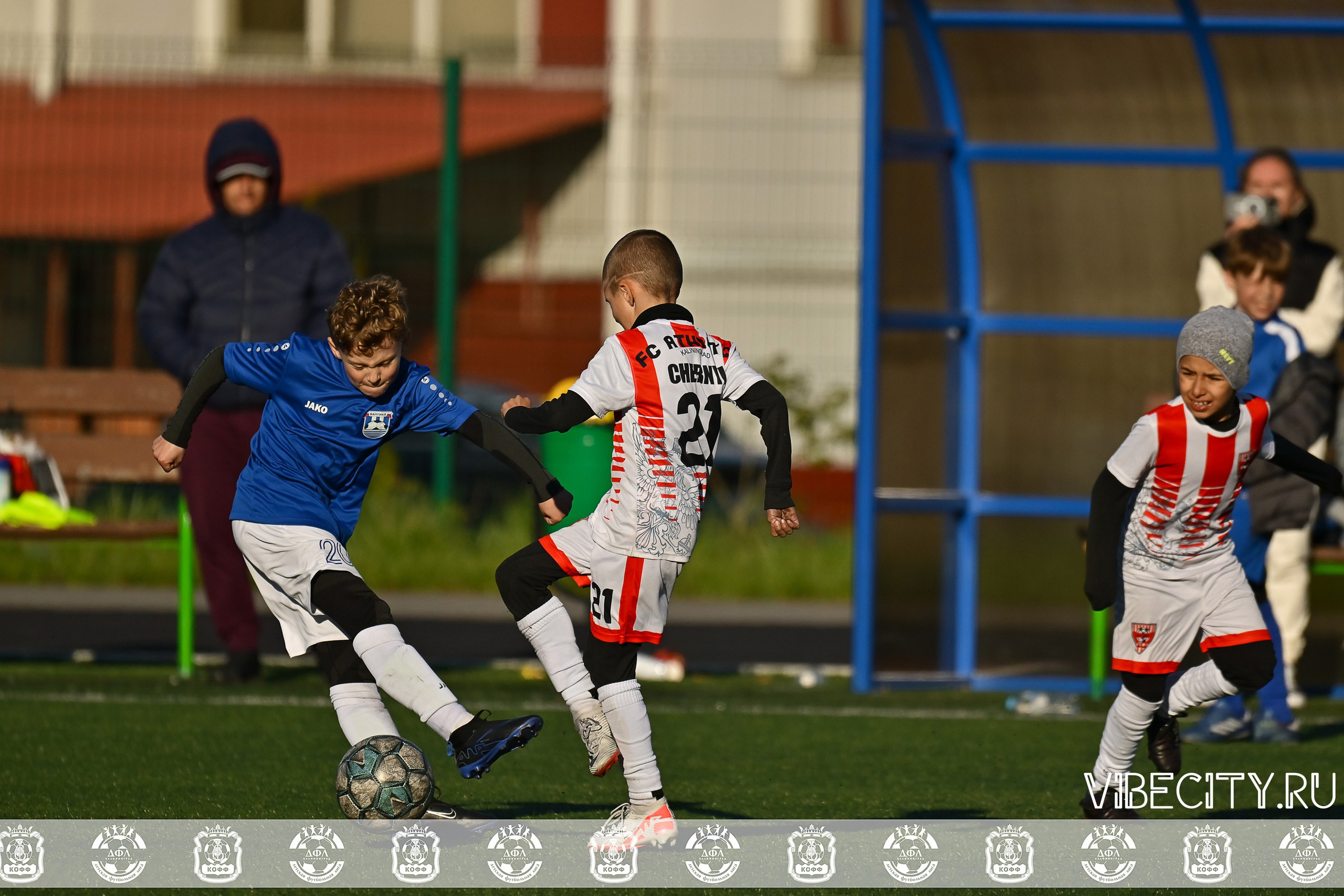 XIV ВСЕРОССИЙСКИЙ ФУТБОЛЬНЫЙ ФЕСТИВАЛЬ «ЗАГРУЗИ СЕБЯ ФУТБОЛОМ!». VIBECITY.RU Вайб Сити Ру Фоторепортажи Фотоотчеты Калининград