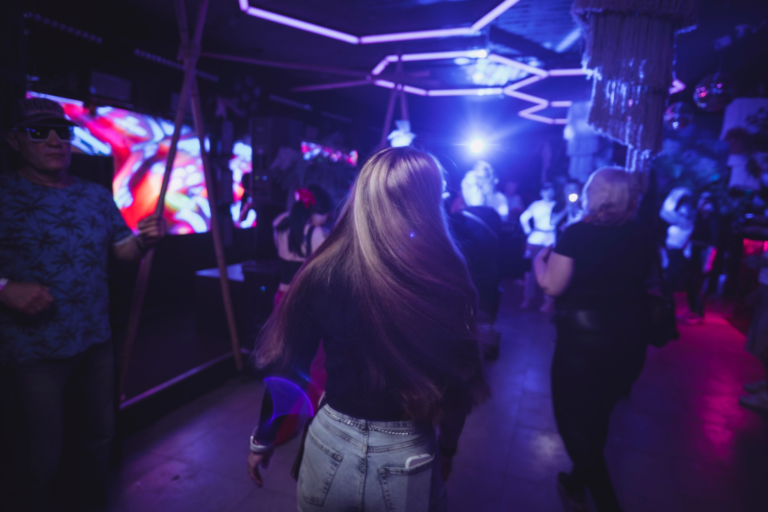 Embargo 27/04. Главная