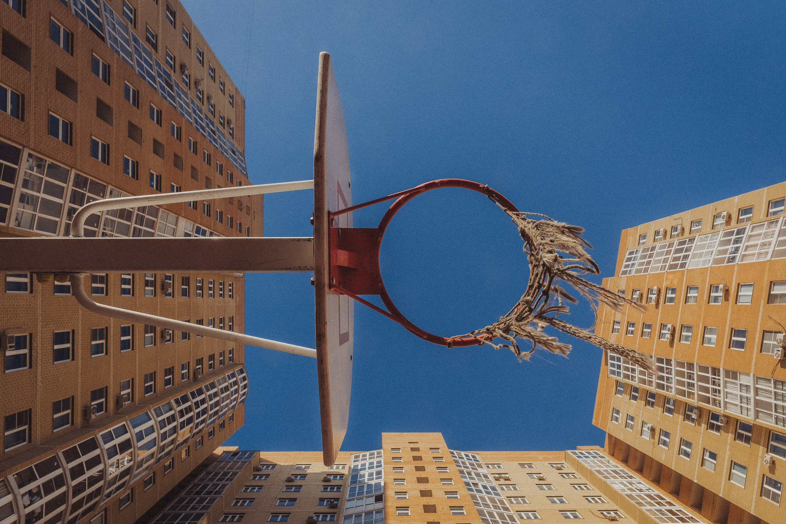 Проект #улицыгорода. Ярославль, улица Лизы Чайкиной. Документальный фотограф Илья Тихановский