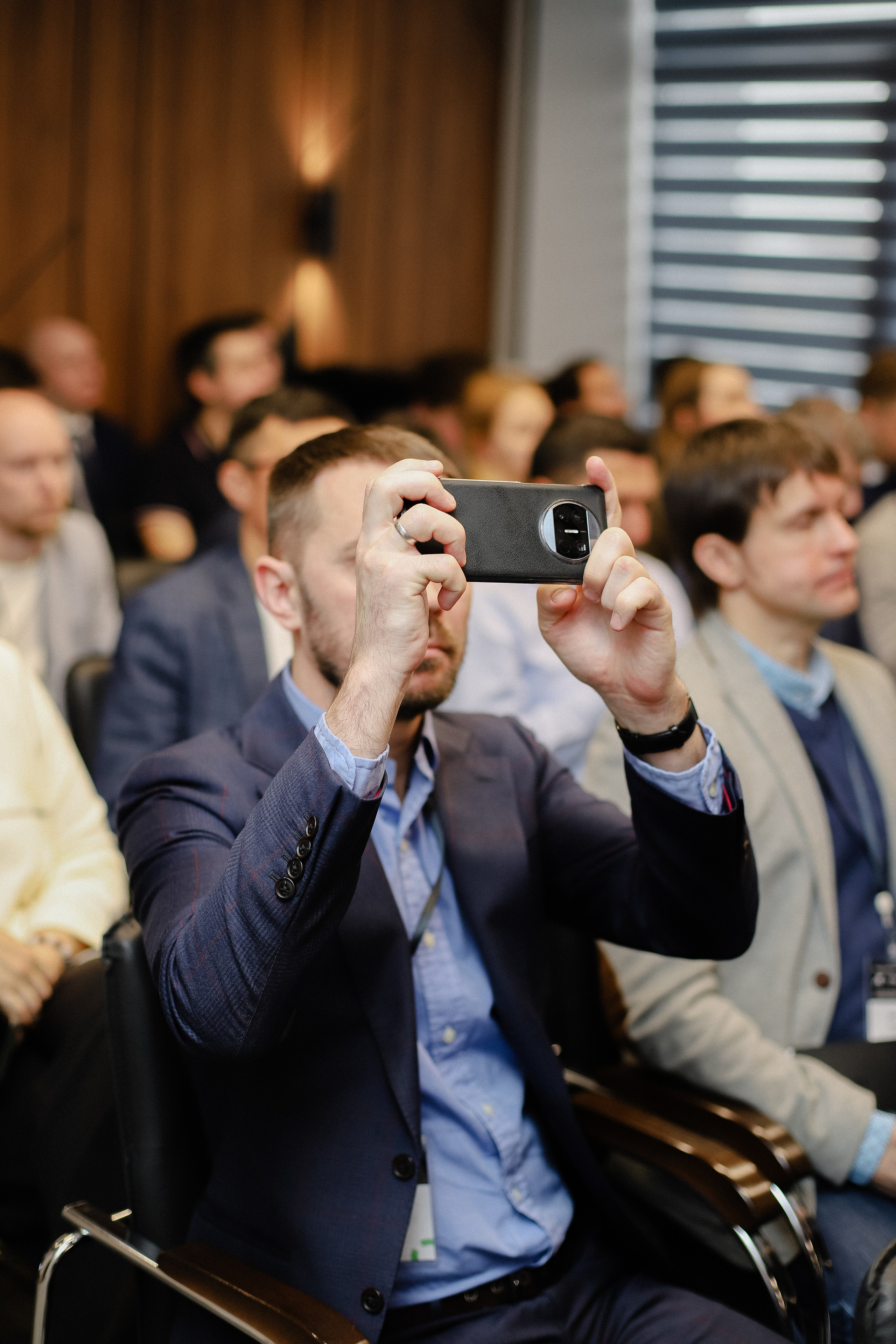 III Международная конференция. Фотограф в Алматы и Москве Даша Пушкина