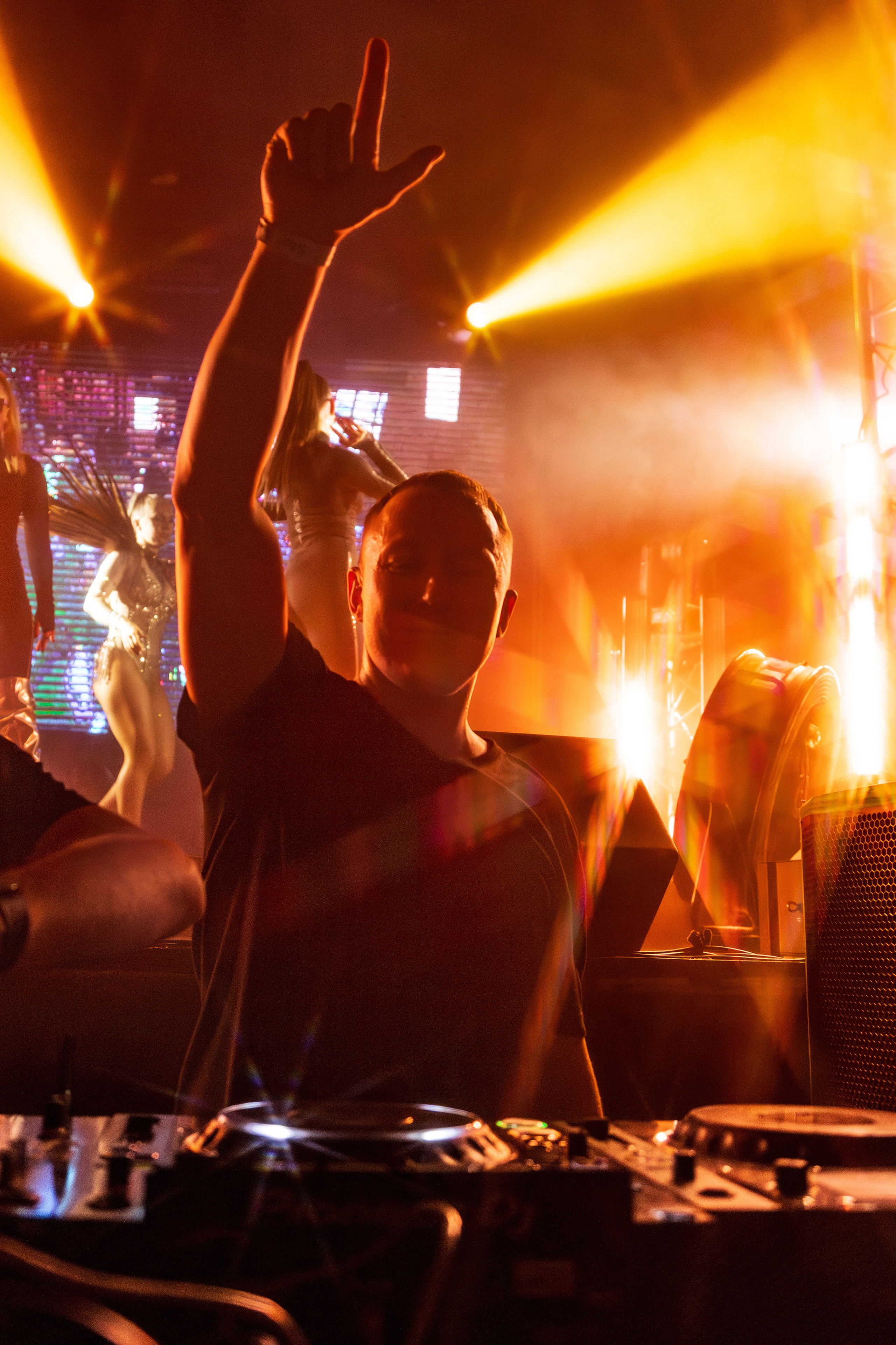 System Reality: Glow! в клубе Фабрика, Екатеринбург. Репортажный фотограф Екатеринбург | Яркий, качественный репортаж | Концерты, клубы, репортаж, праздники, корпоративы