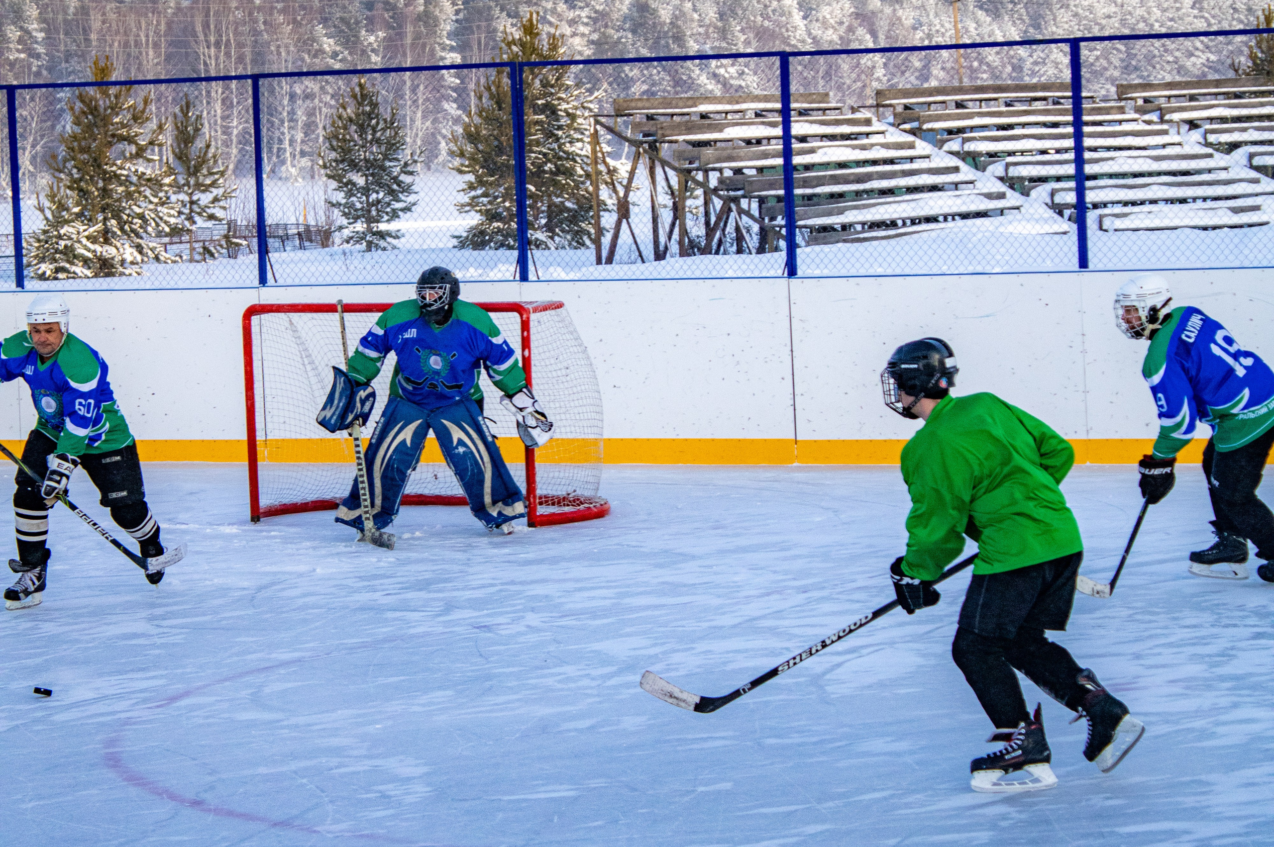 Хоккей г.п Атиг-г.п Дружинино