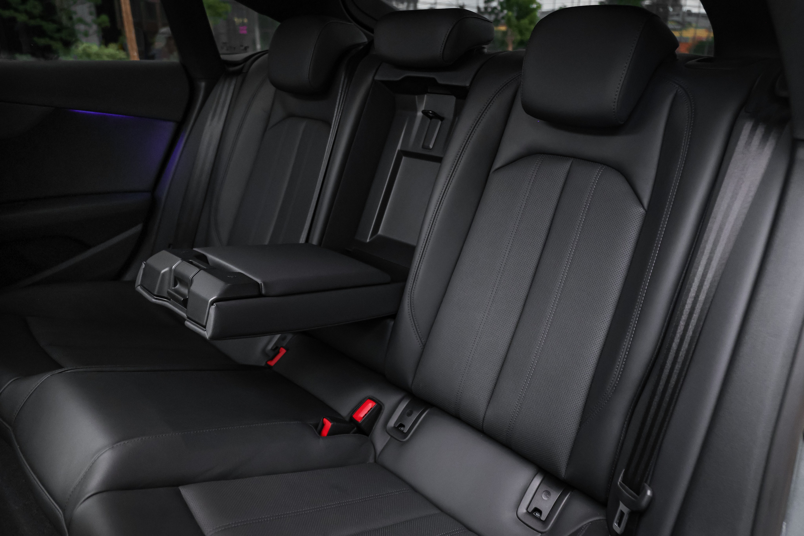 2022 AUDI S QUATTRO. Mixturecaptures