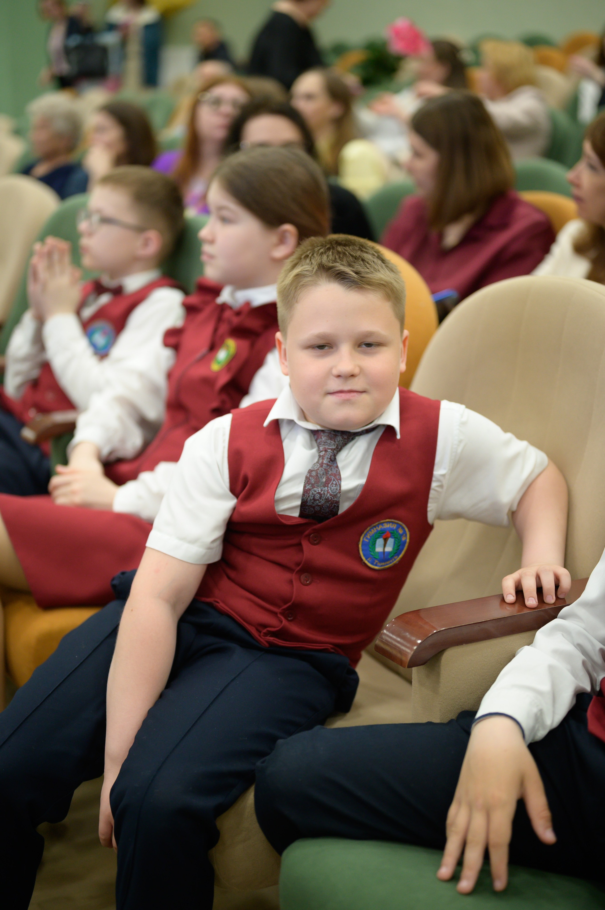Выпускной 4Б гимназия № 16. Фотограф новорожденных, семейный детский в Тюмени Татьяна Морозова