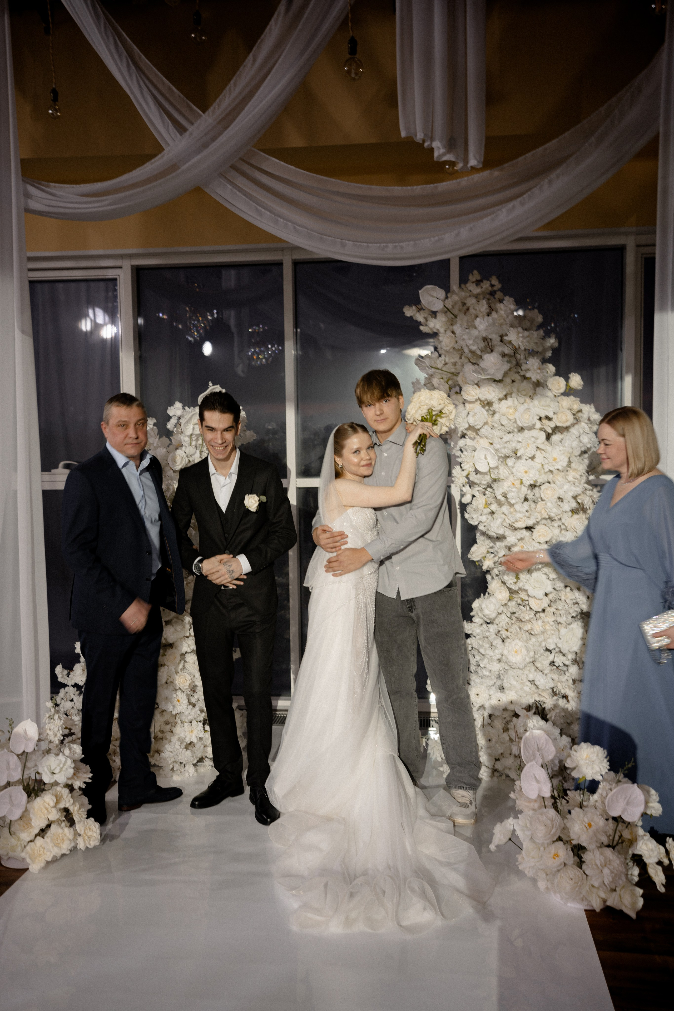СВАДЕБНАЯ СЬЕМКА СБОРОВ В ОТЕЛЕ И ВЫЕЗД НА ЦЕРЕМОНИЮ (СНЯТО В СИБИРЕ В НИЖНЕВАРТОВСКЕ). Профессиональный фотограф, Санкт-Петербург — Виктория Богомолова