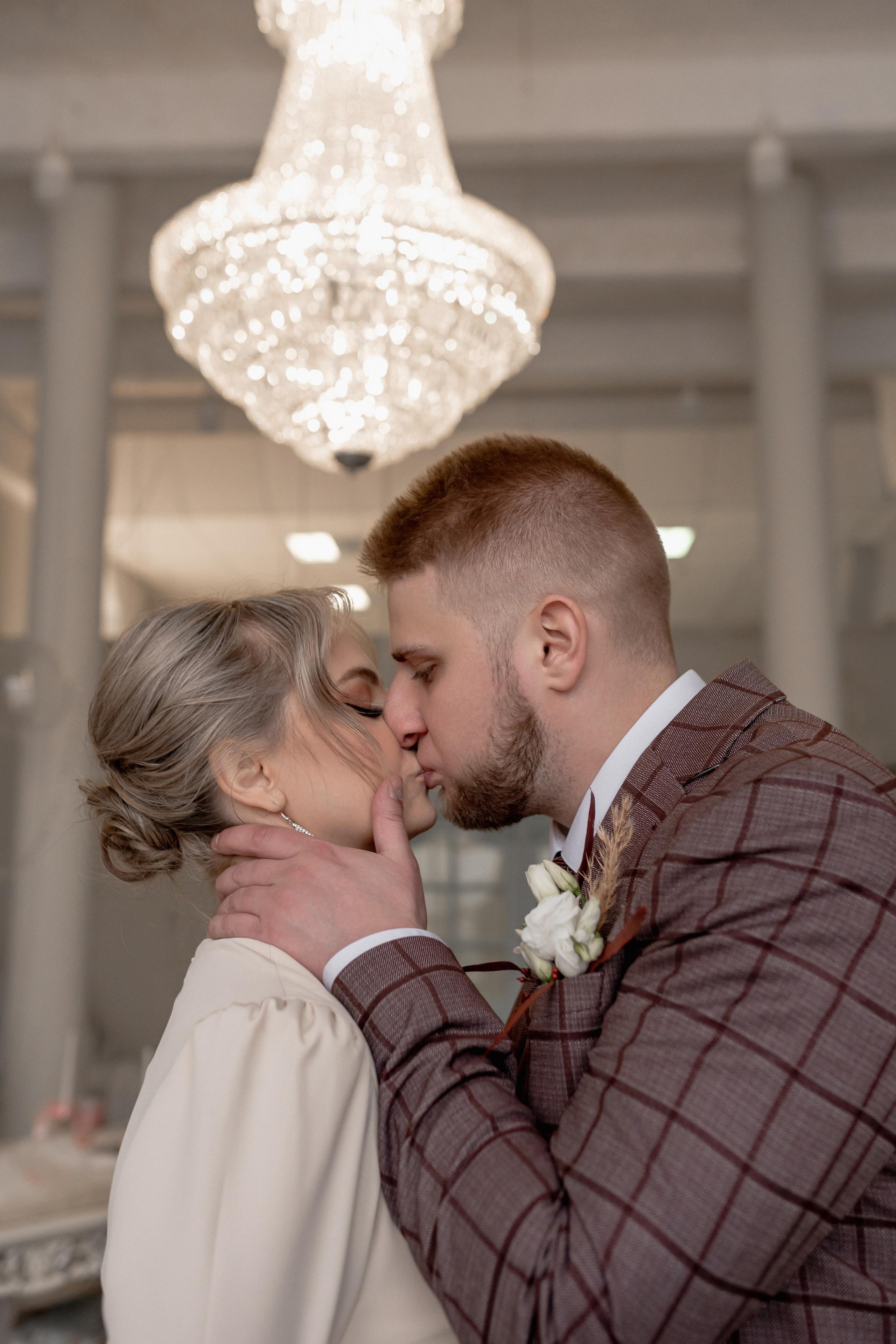 Свадебная фотосессия в студии. Фотограф Ким Наталья в Красноярске