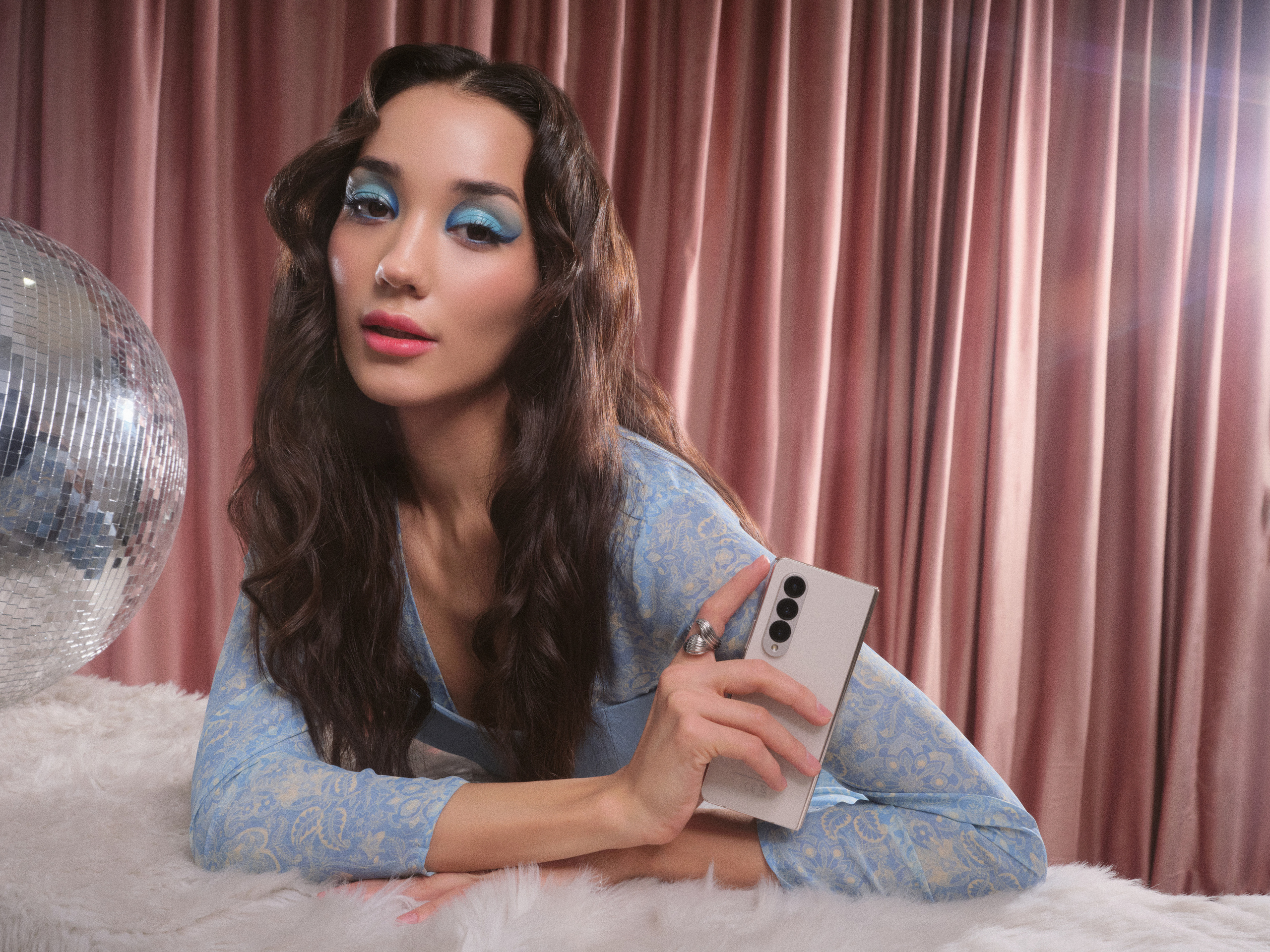 SAMSUNG. Photographer