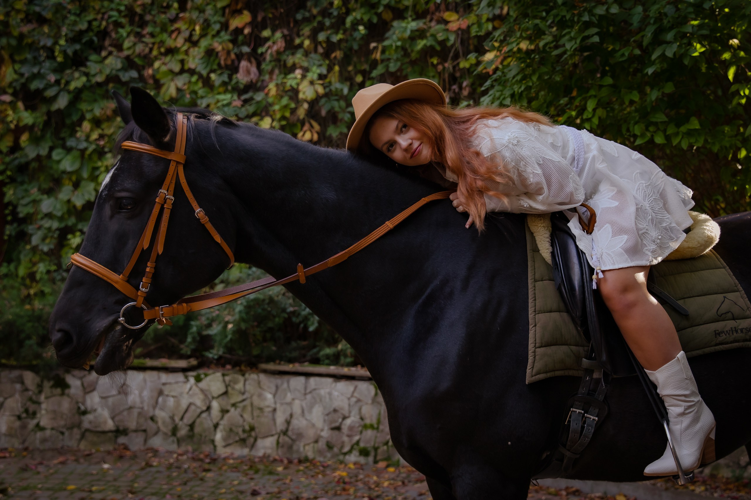 Фотопрогулка с лошадьми. Свадебный фотограф в Москве