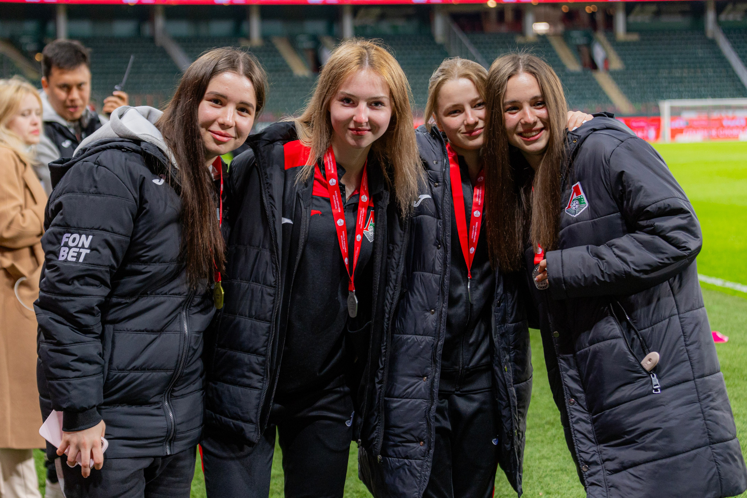 НАГРАЖДЕНИЕ ЖЕНСКОГО ОТДЕЛЕНИЯ АКАДЕМИИ ФК ЛОКОМОТИВ. Artem Zenin Photography