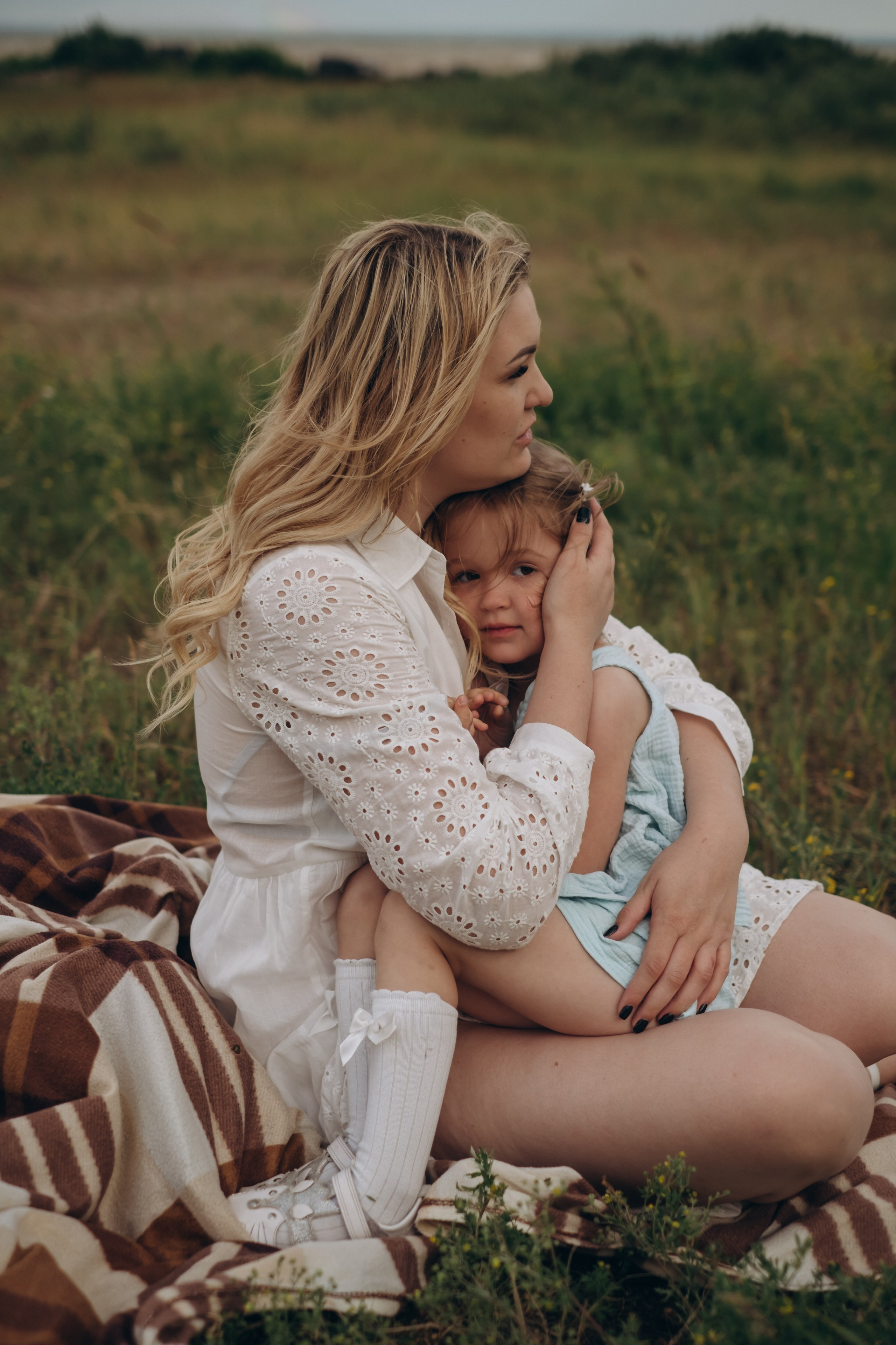 Прогулочная у моря. Мама и дочь. Фотограф Новосибирск Анна Рождественская