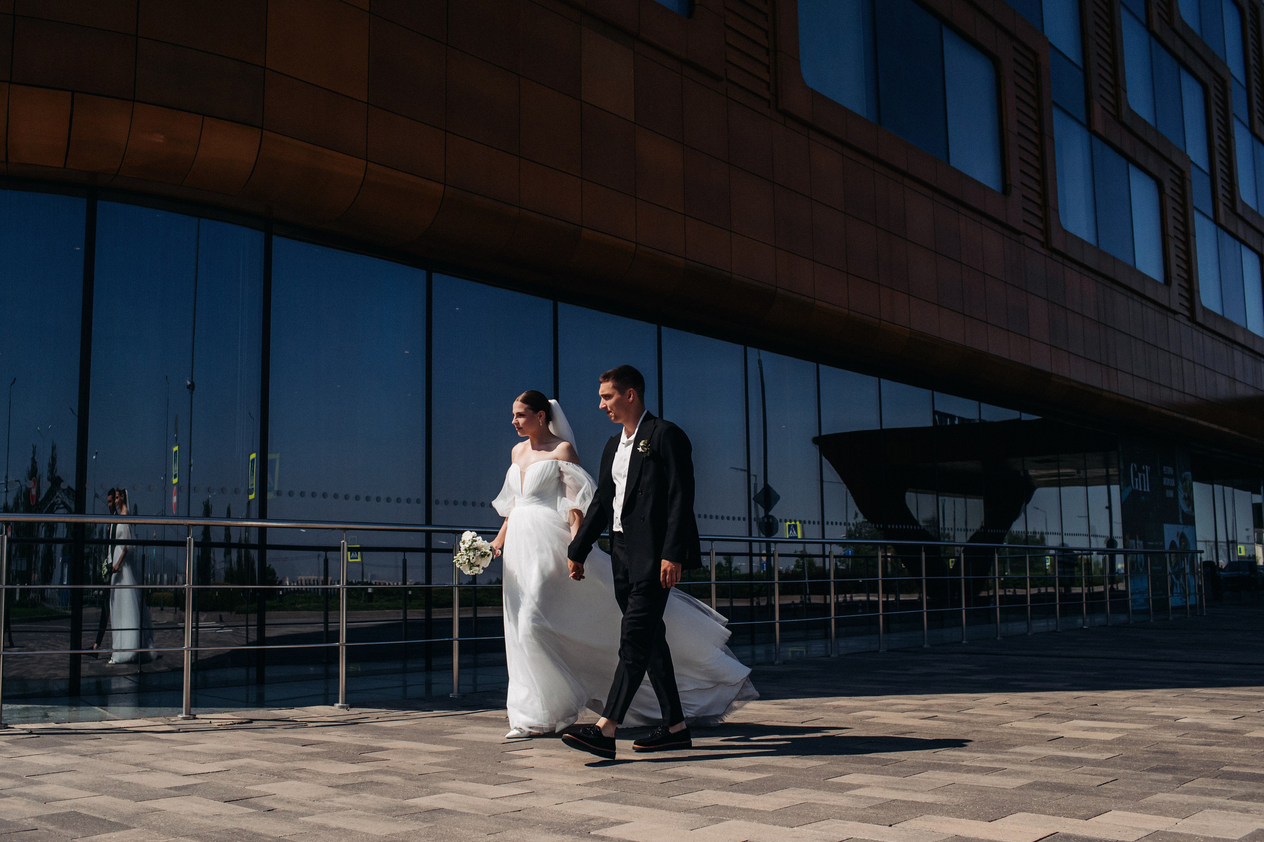 Vlad & Nadya (Saint-Petersburg, Russia). Destination wedding photographer Peter Letu