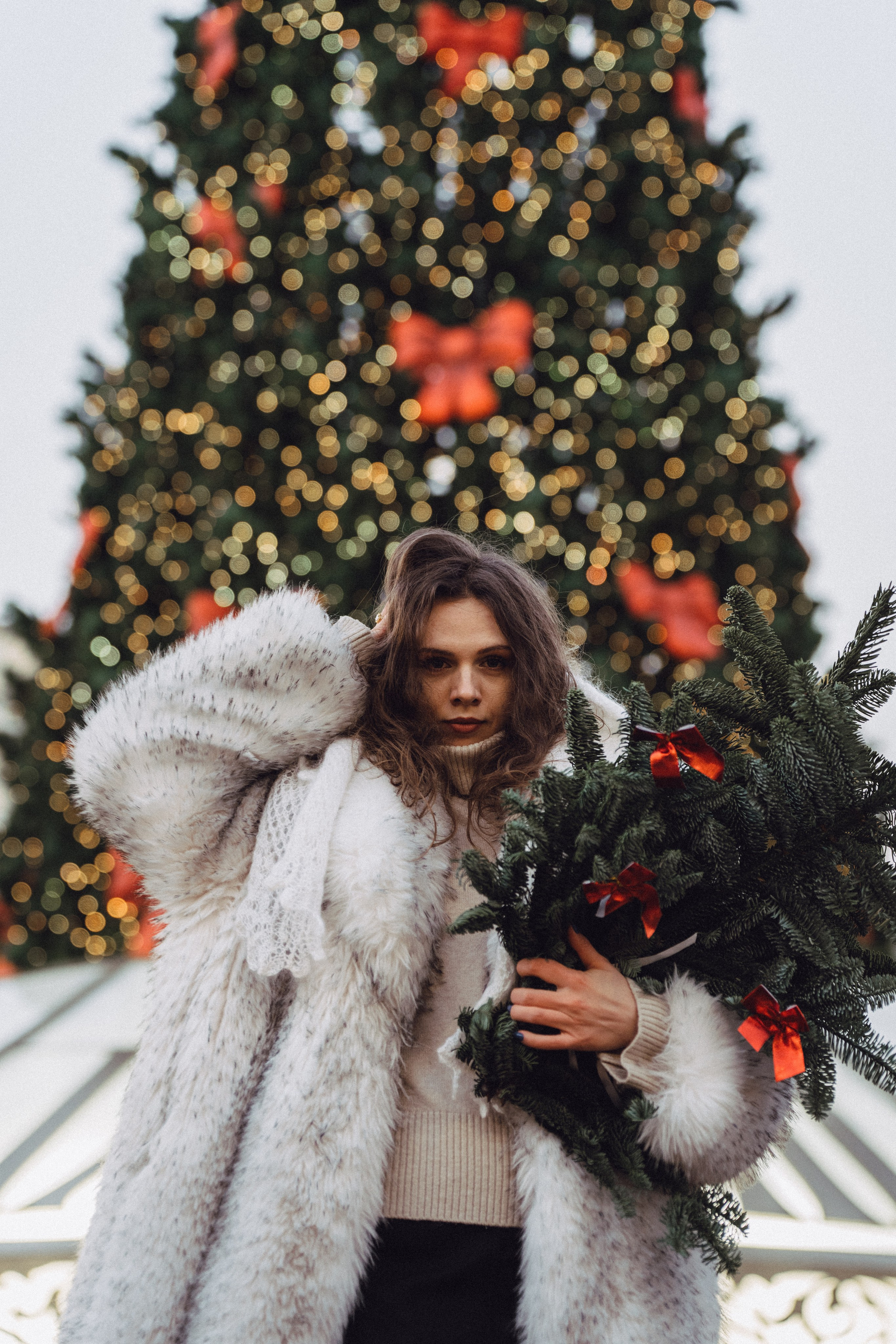 ПРОГУЛКА НА МАНЕЖНОЙ ПЛОЩАДИ ДЛЯ ДЕВУШКИ ПЕРЕД НОВЫМ ГОДОМ (НОВОГОДНЯЯ ФОТОСЕССИИЯ НА МАНЕЖНОЙ ПЛОЩАДИ). Профессиональный фотограф, Санкт-Петербург — Виктория Богомолова