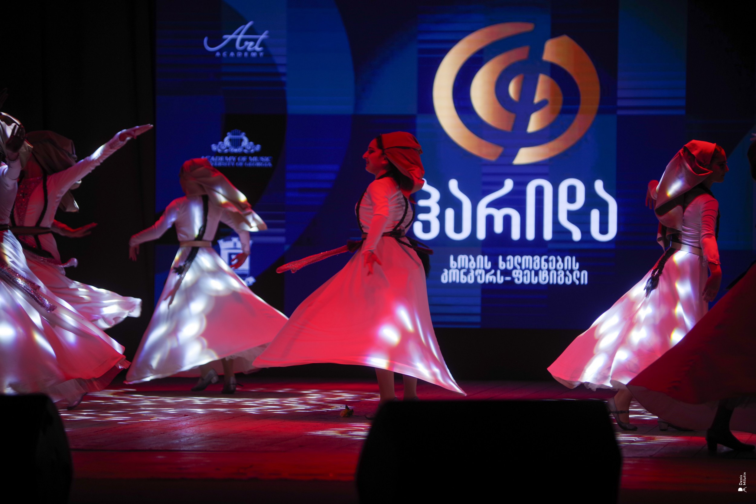 Танцы в Хоби. Портретный фотограф Денис Милютин