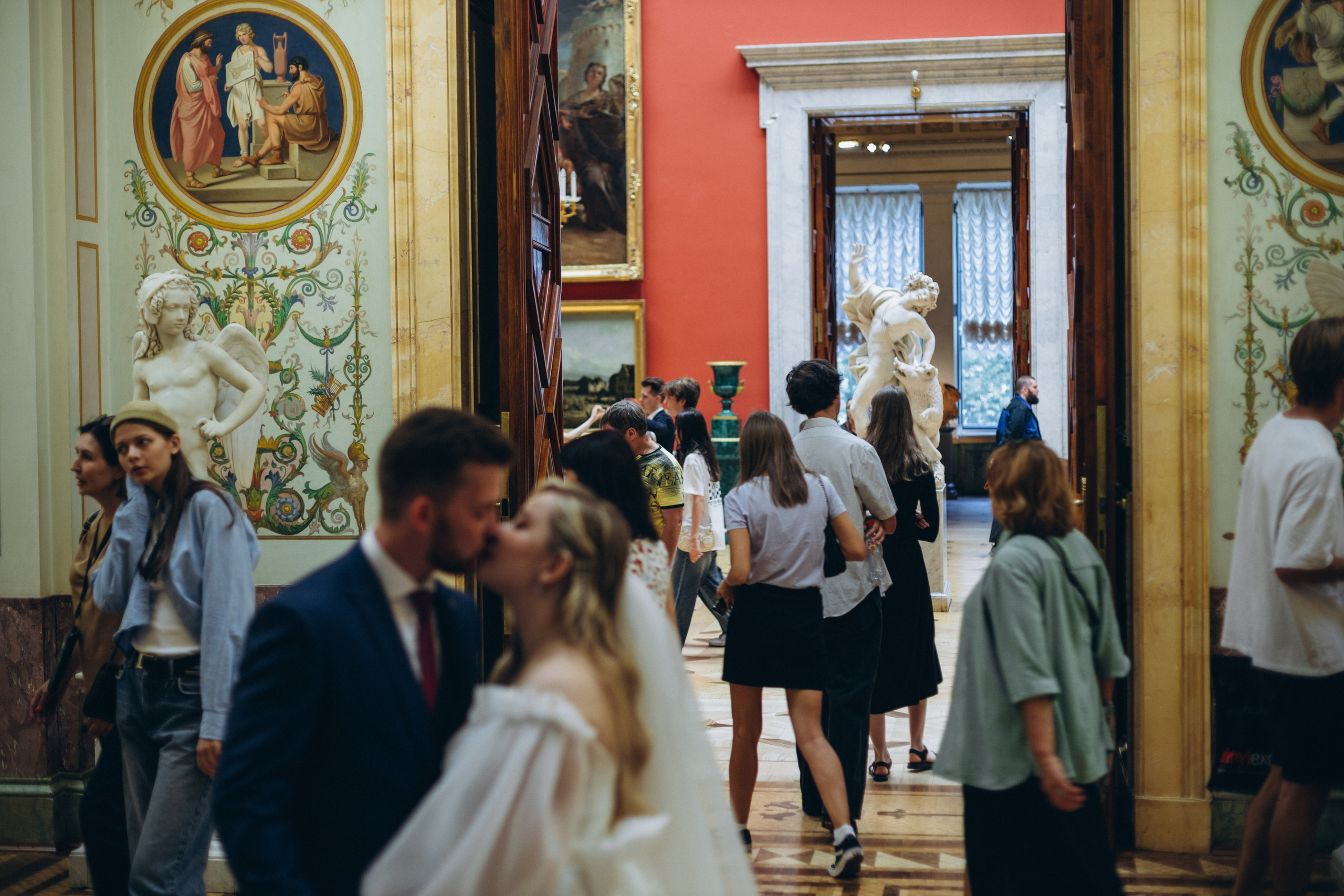 Прогулка в Эрмитаже. Свадебный и семейный фотограф в Санкт-Петербурге Яцына Юрий. Видеоопер