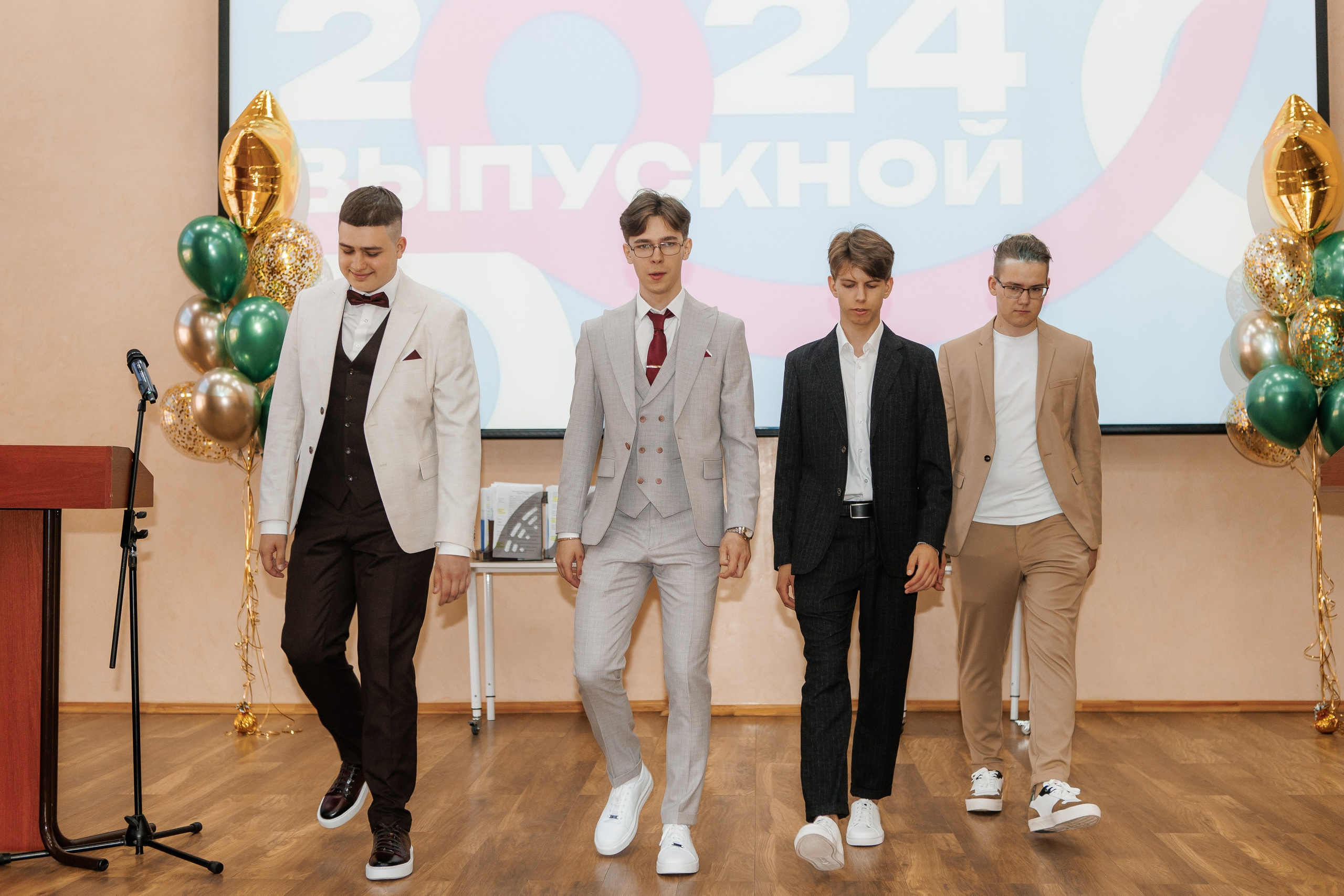 Выпускной Гимназия 12 2024 г. Свадебный и портретный Фотограф в Липецке Дмитрий Котюков