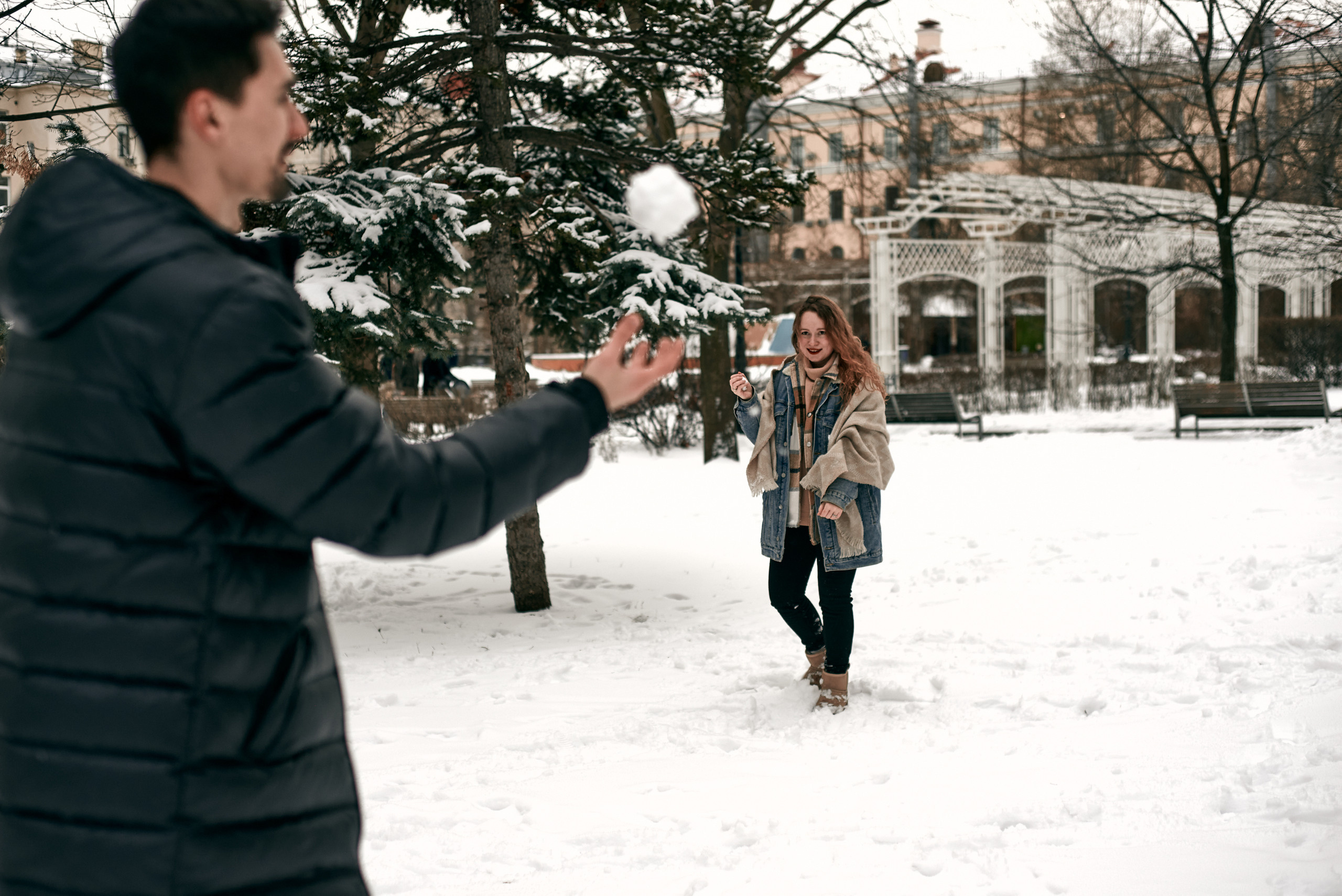 Ксюша и Олег // зимняя лавстори. Портретный фотограф в Москве Даша Беседина